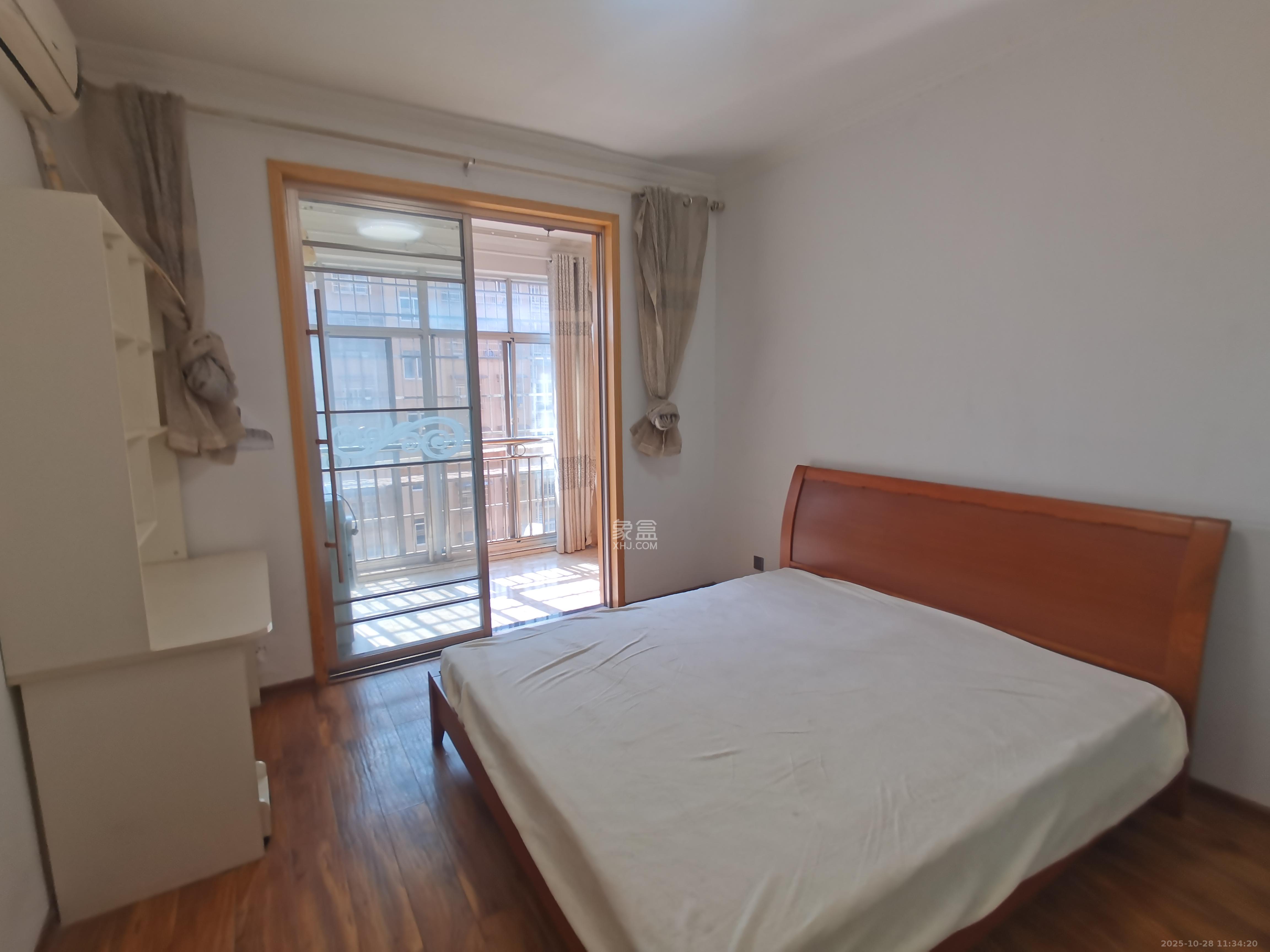 先锋新宇  3室1厅2卫    2100.0元/月室内图