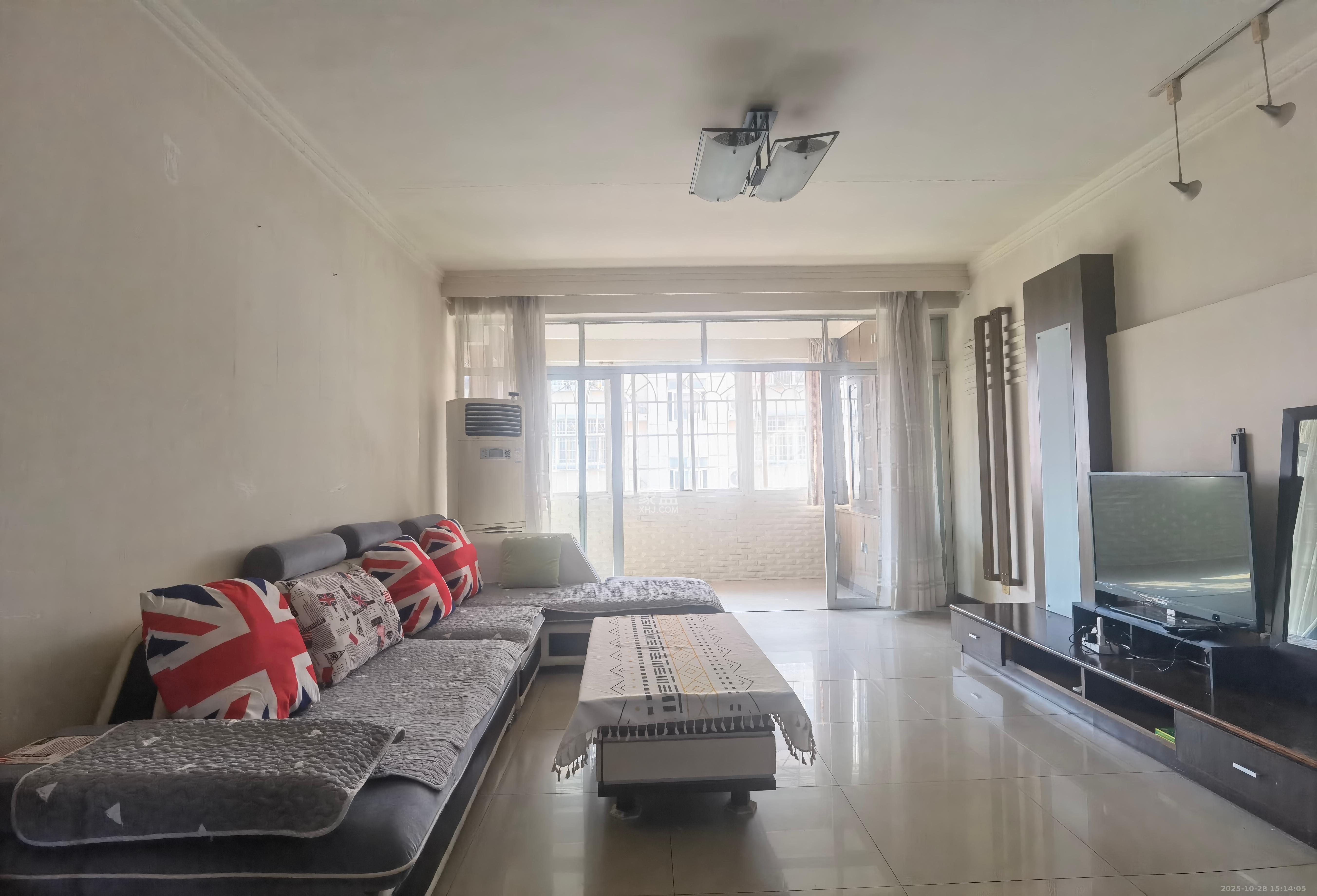 四方小区  2室2厅1卫    1800.0元/月