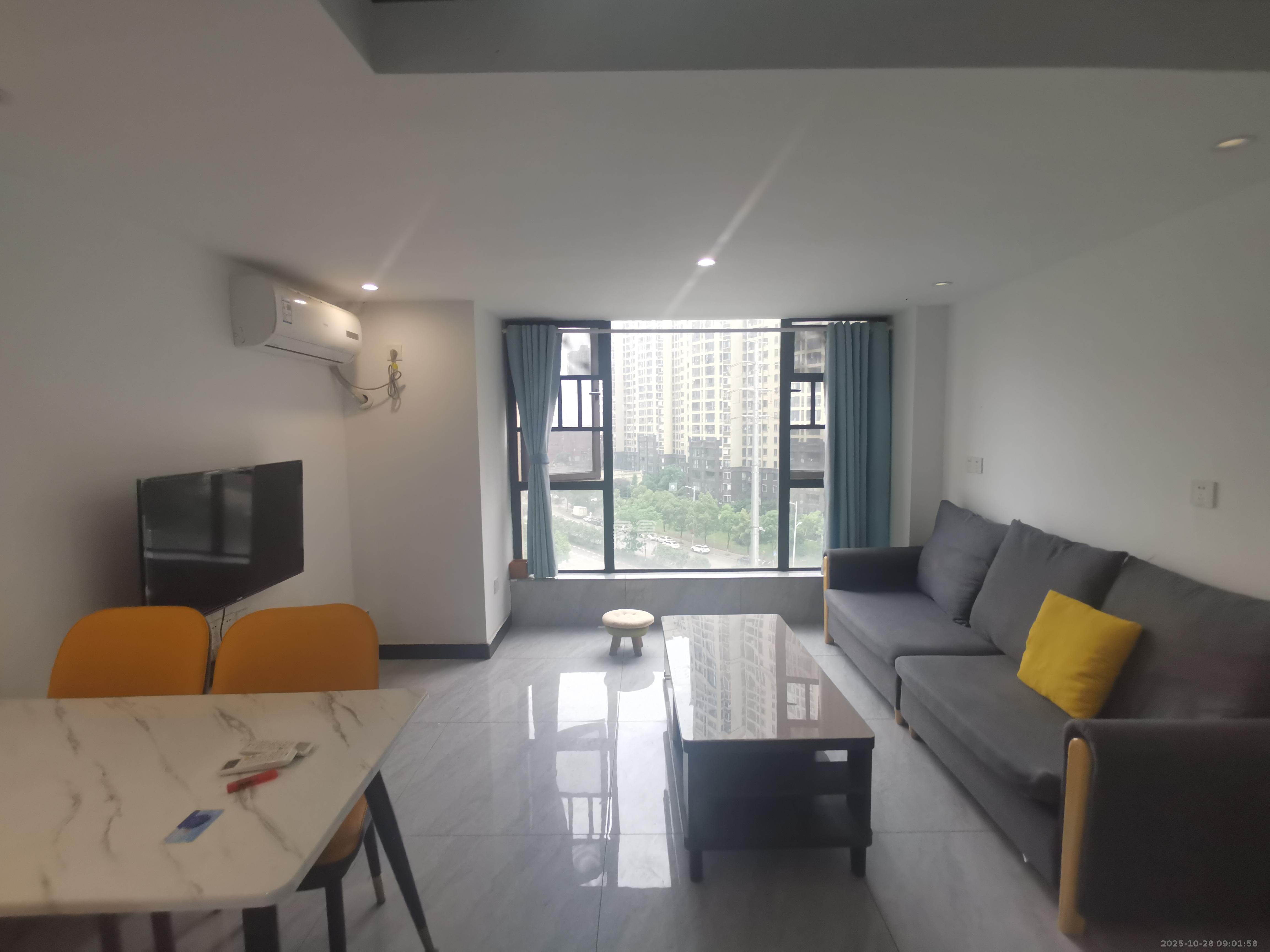 润和滨江府  2室1厅0卫    1500.0元/月 润和滨江府  2室1厅0卫    1500.0元/月室内图