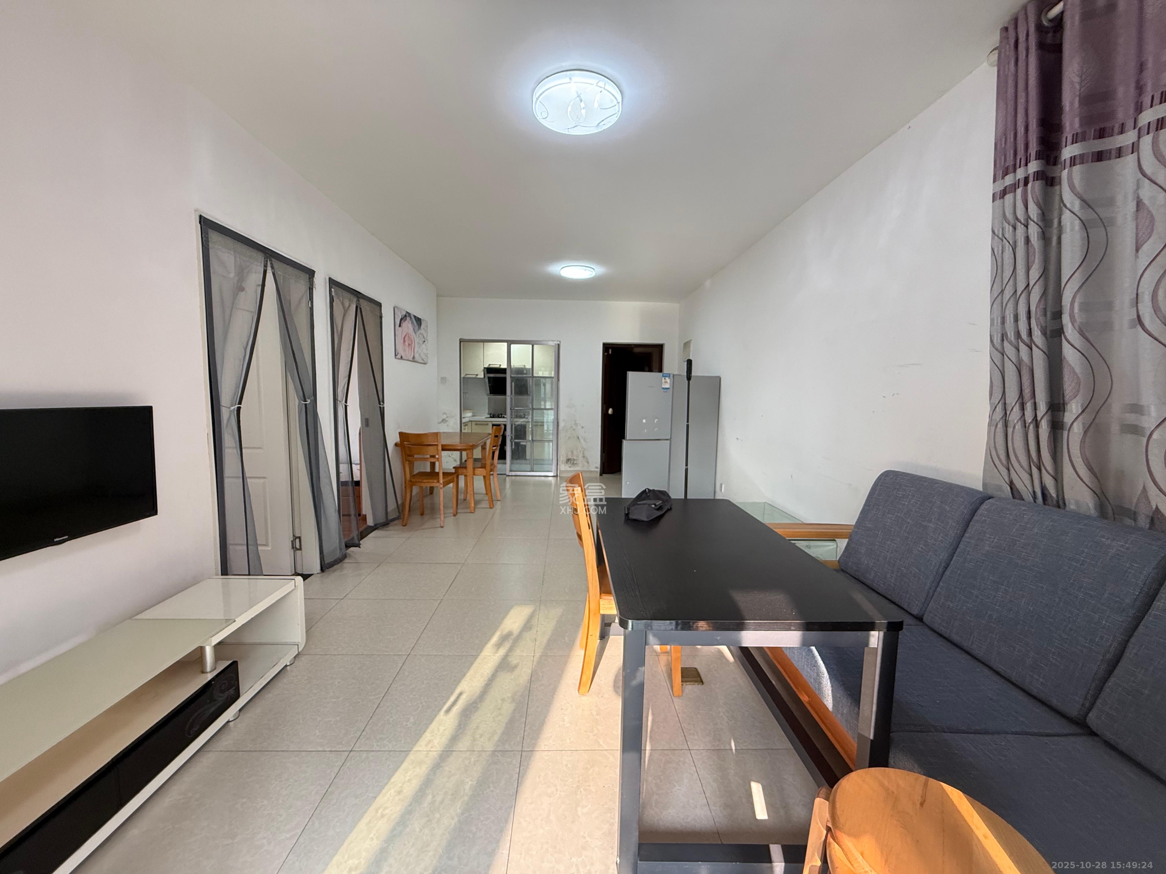 阿普阿布  2室2厅1卫    2400.0元/月