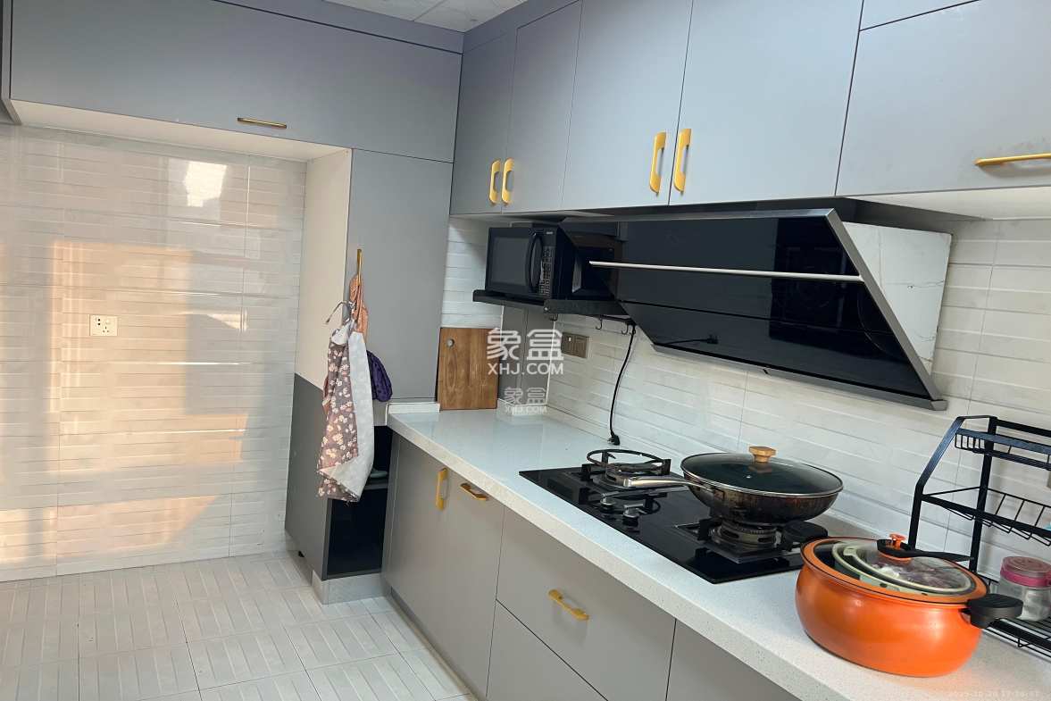 鑫远御文台一期  4室2厅1卫    3200.0元/月 鑫远御文台一期  4室2厅1卫    3200.0元/月室内图