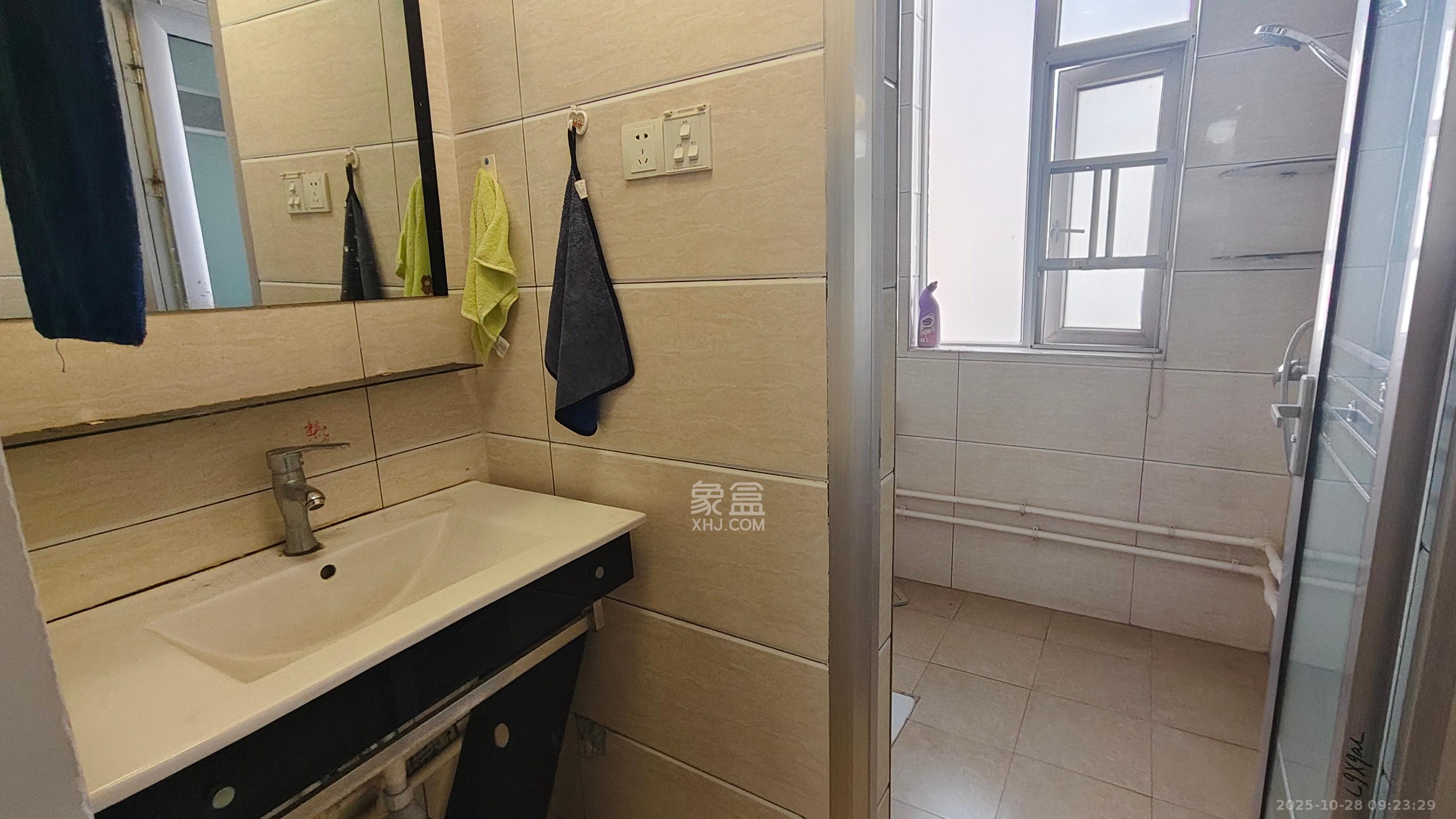 湘瑞嘉园  2室2厅1卫    2100.0元/月 湘瑞嘉园  2室2厅1卫    2100.0元/月室内图