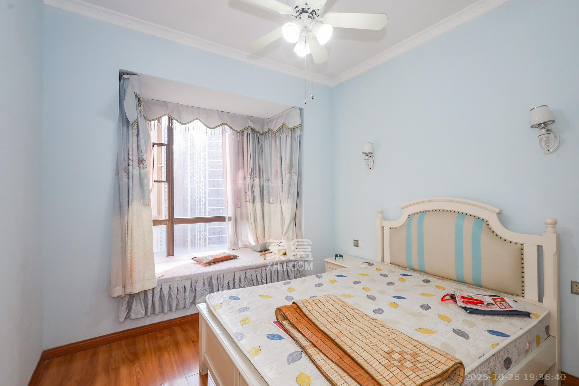 南山雍江汇（滨江国际新城）  1室0厅0卫    108.0万卧室