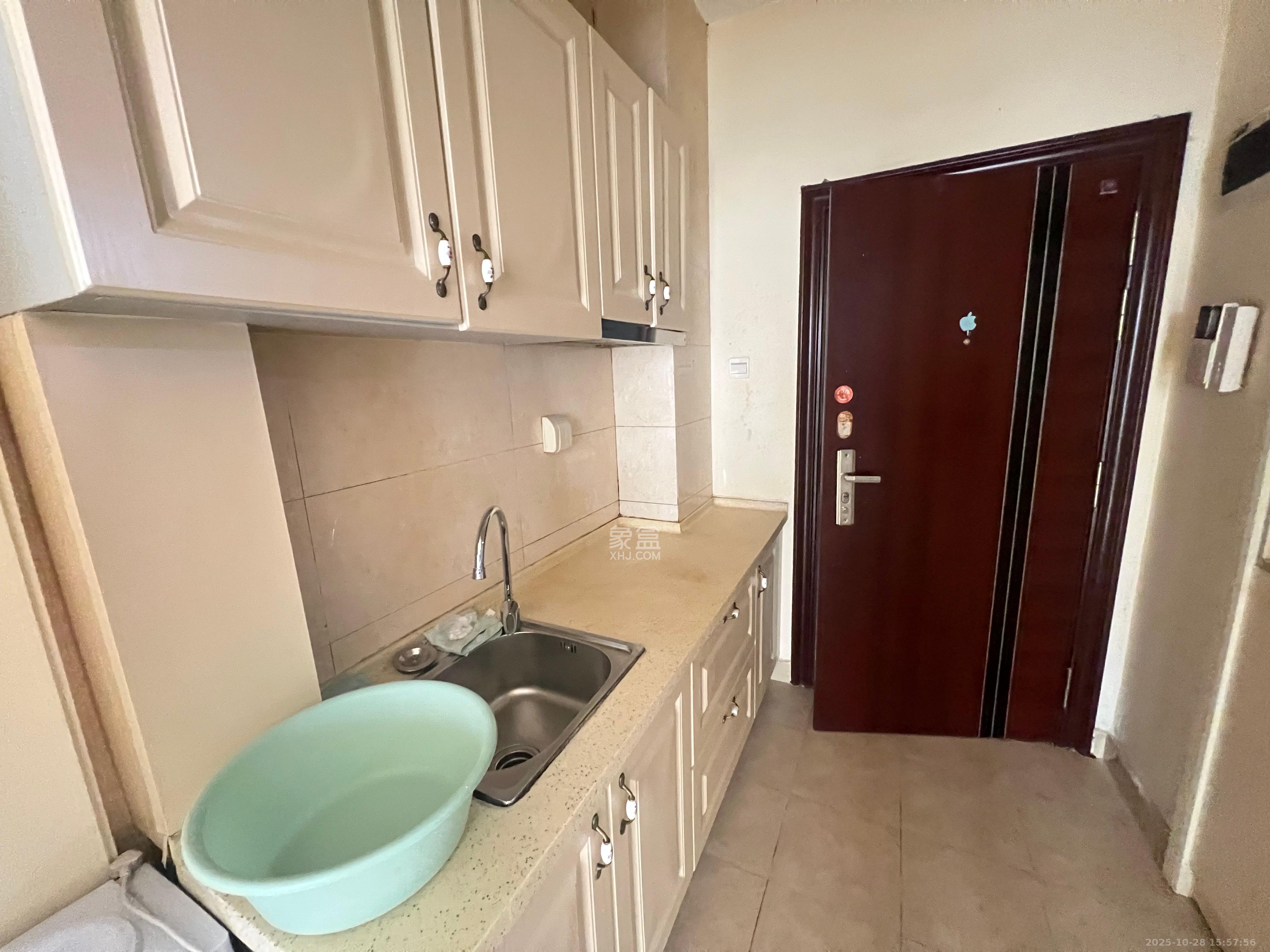 万芙锦城  1室1厅1卫    1300.0元/月 万芙锦城  1室1厅1卫    1300.0元/月室内图