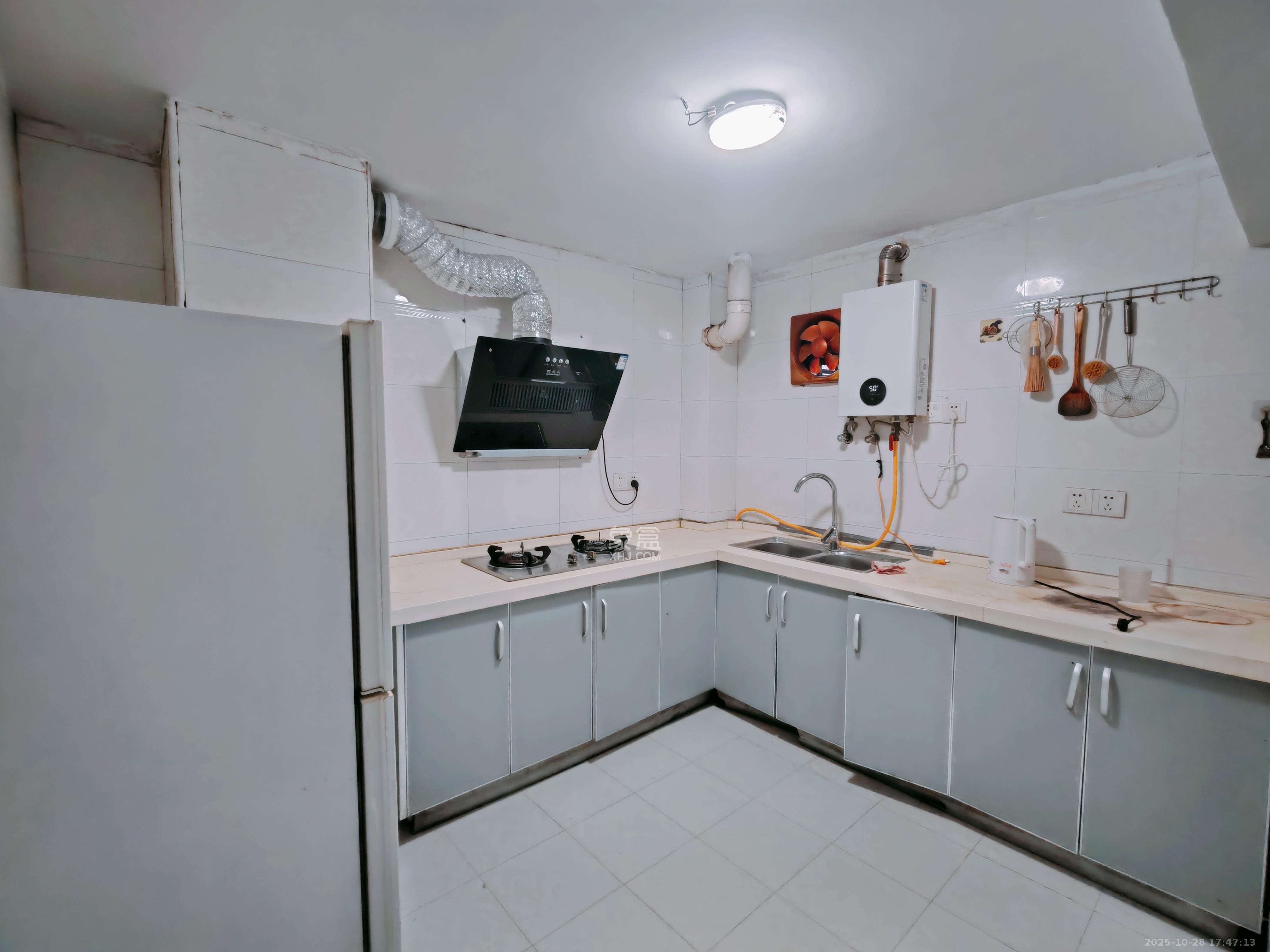 枫林美景 3室2厅1卫 2200.0元/月 枫林美景 3室2厅1卫 2200.0元/月室内图