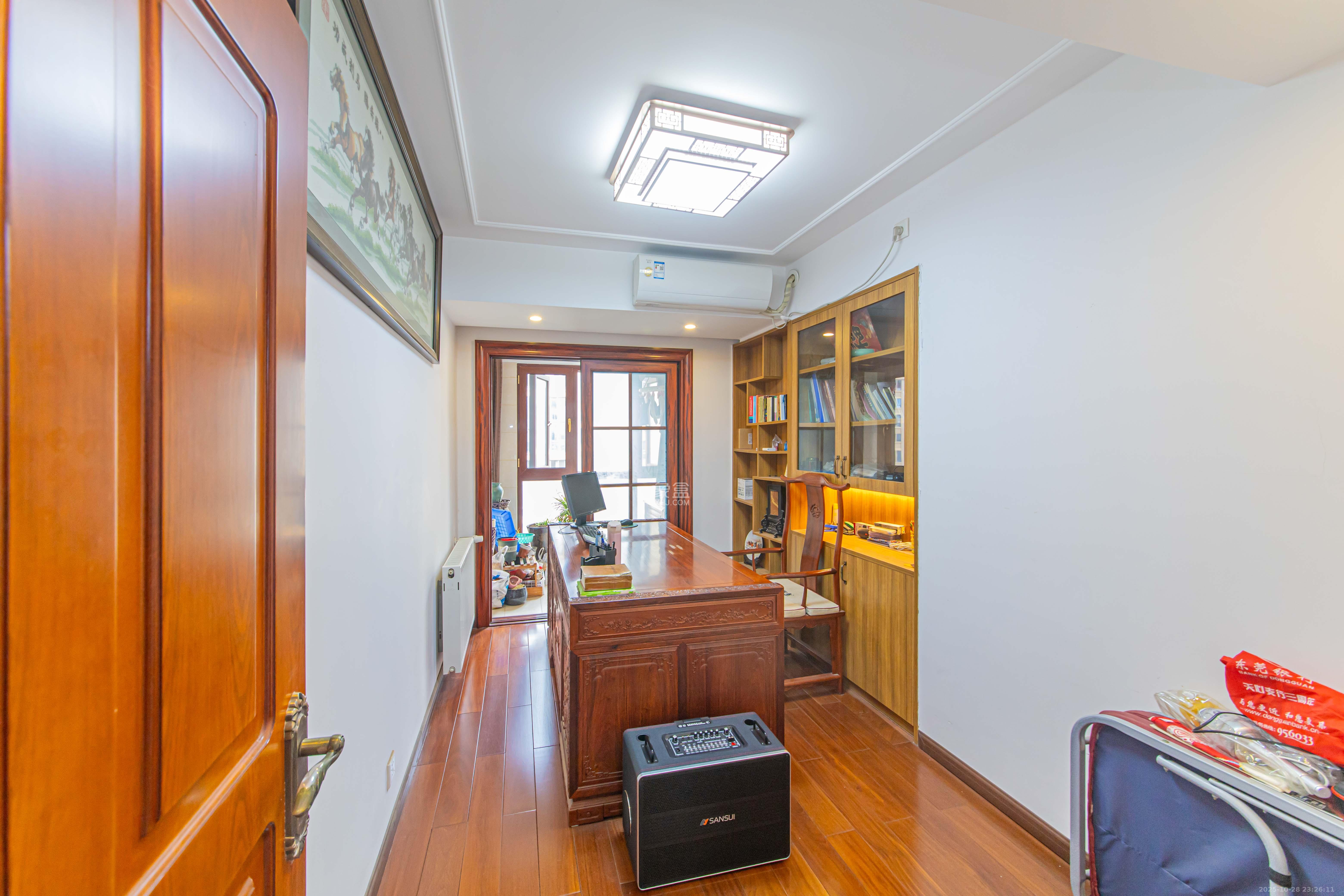 鑫远尚玺苑  4室2厅2卫    298.0万 鑫远尚玺苑  4室2厅2卫    298.0万卧室