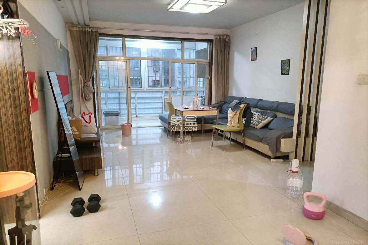 枫林绿洲 2室1厅1卫 2000.0元/月 枫林绿洲 2室1厅1卫 2000.0元/月室内图