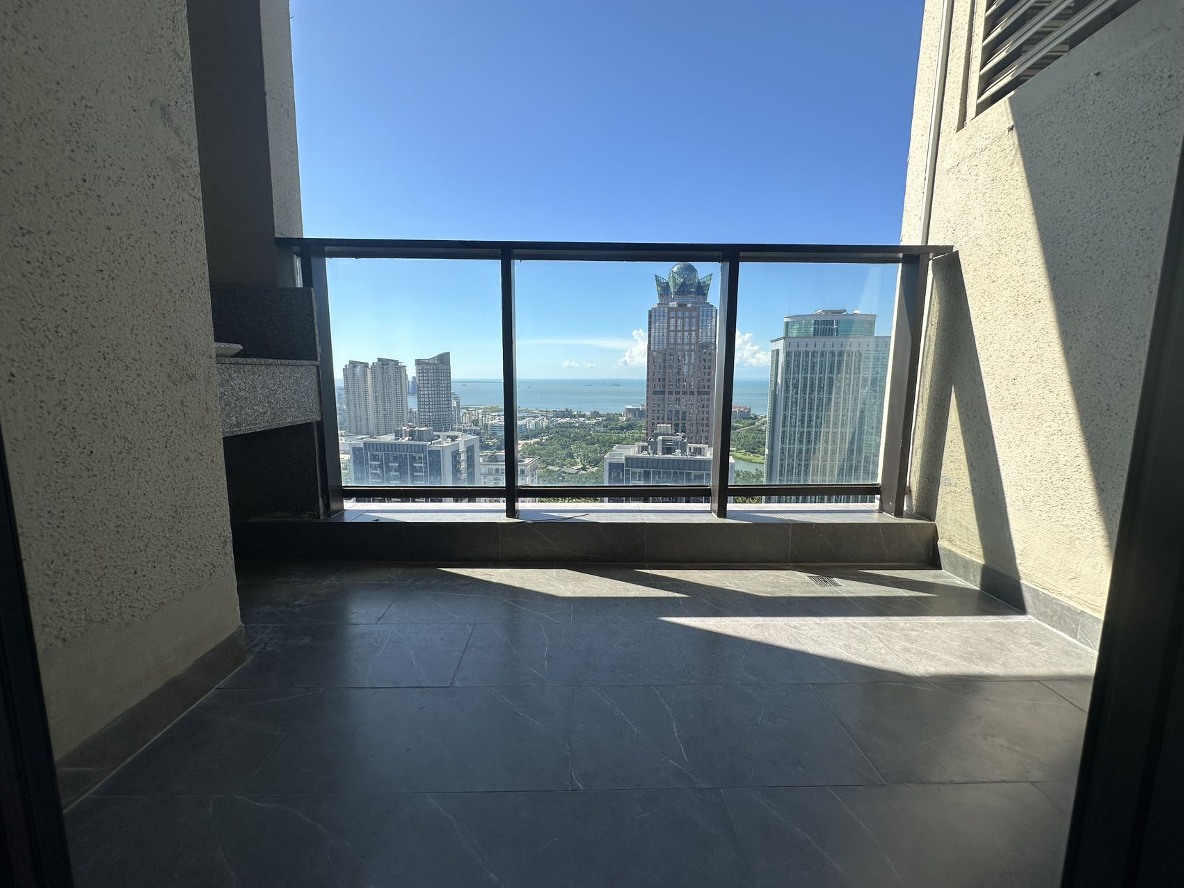 华润中心  2室2厅1卫    4200.0元/月 华润中心  2室2厅1卫    4200.0元/月室内图