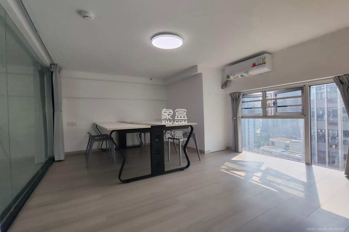 太阳城 2室2厅1卫 2000.0元/月 太阳城 2室2厅1卫 2000.0元/月室内图