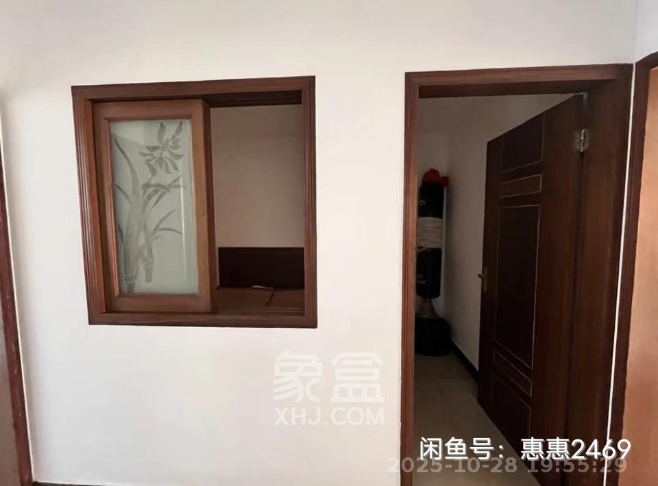 茶叶大市场“山水茗园”  3室2厅1卫    1200.0元/月室内图