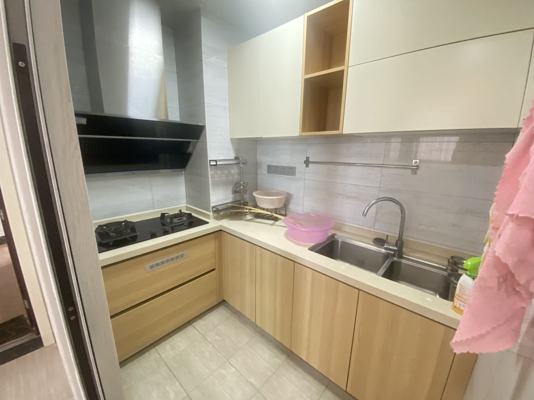 昌茂城邦  2室2厅1卫    2700.0元/月室内图