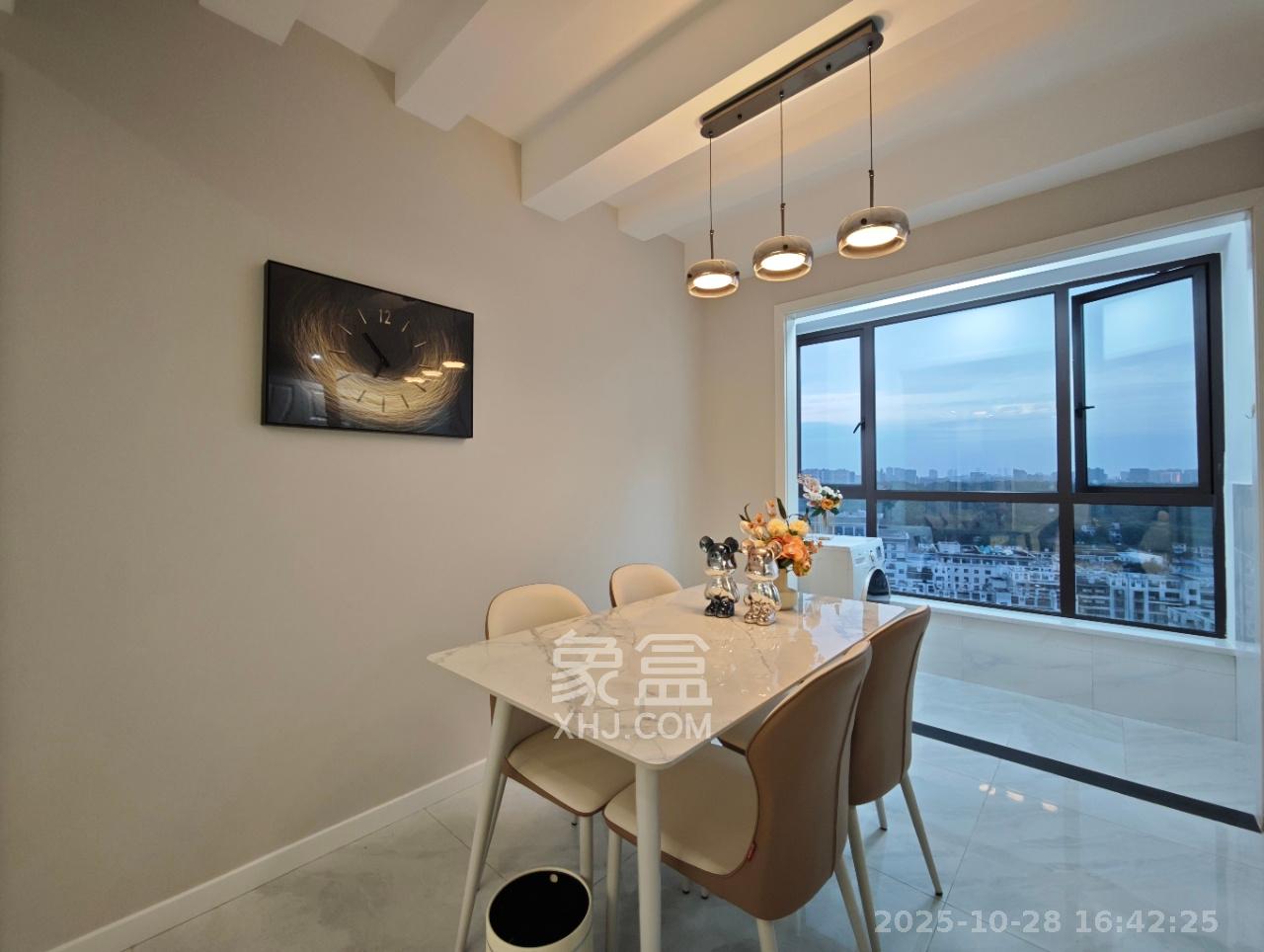 欧莱雅郡  3室2厅2卫    2400.0元/月