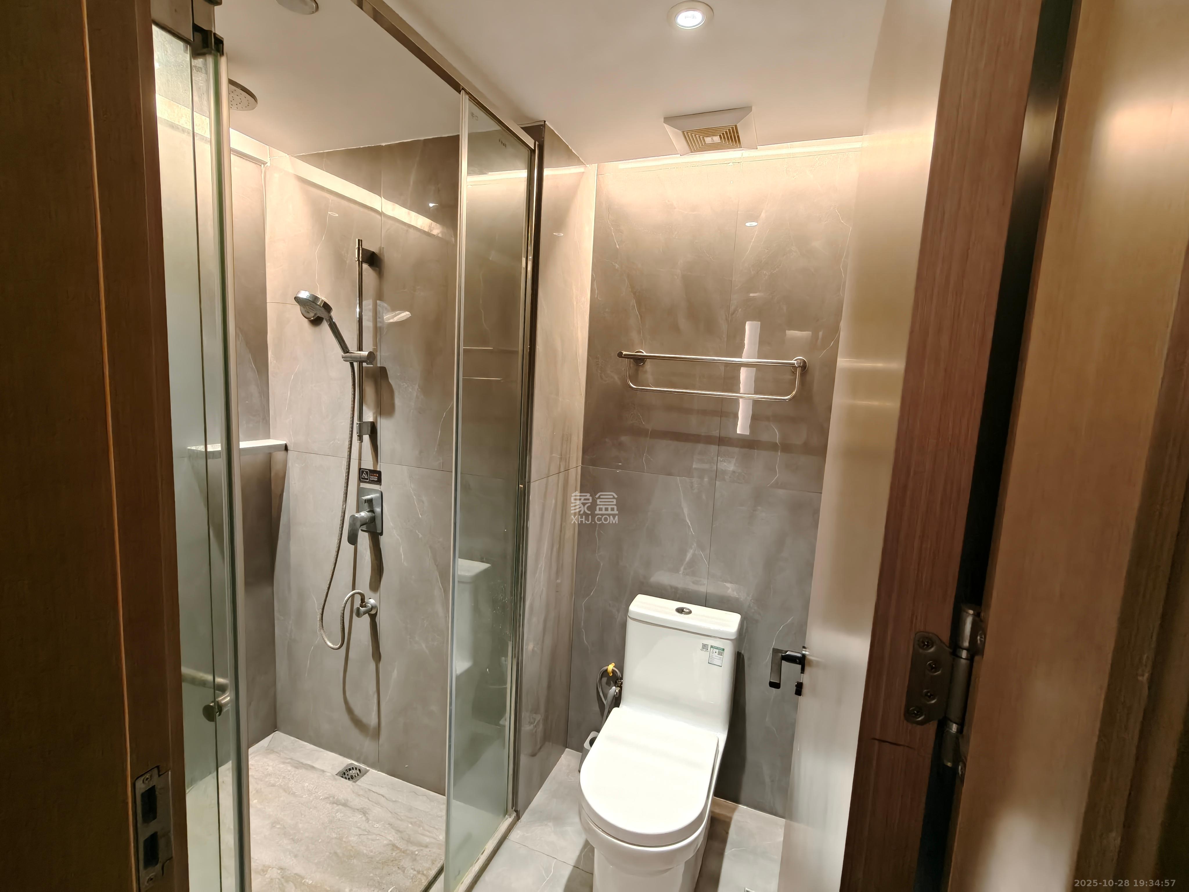 金科时代中心 1室1厅1卫 1300.0元/月 金科时代中心 1室1厅1卫 1300.0元/月室内图