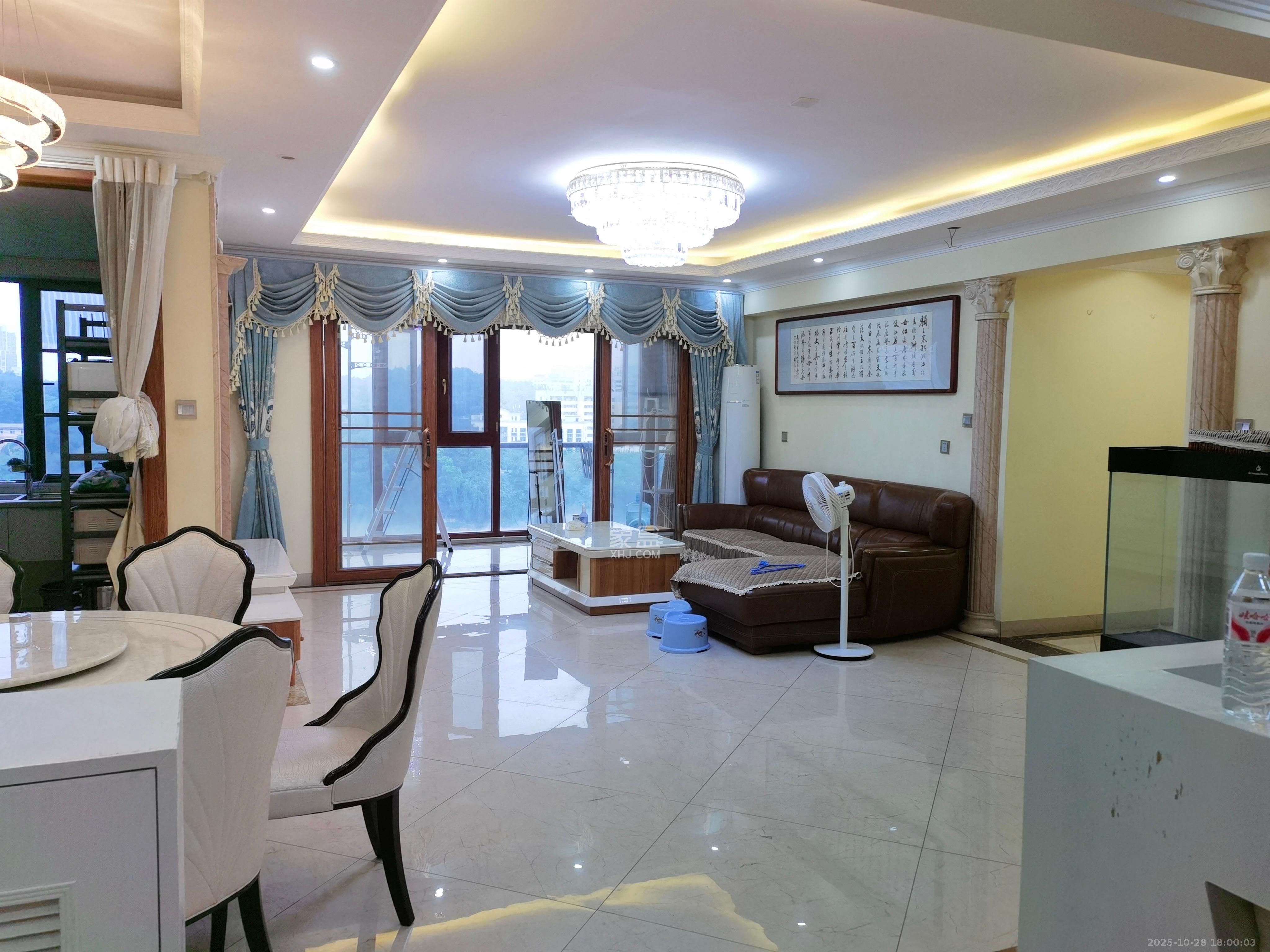 海洋半岛（月珑湾）  4室2厅2卫    3200.0元/月室内图