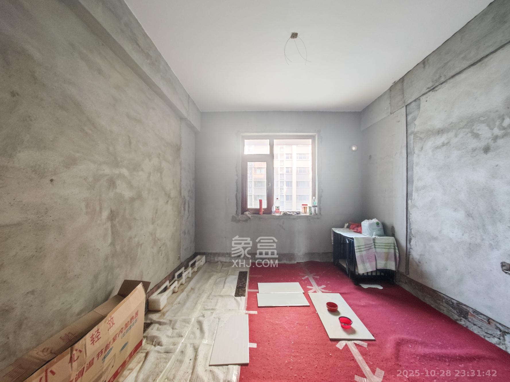 湘核新家园  4室2厅2卫    128.0万 湘核新家园  4室2厅2卫    128.0万卧室