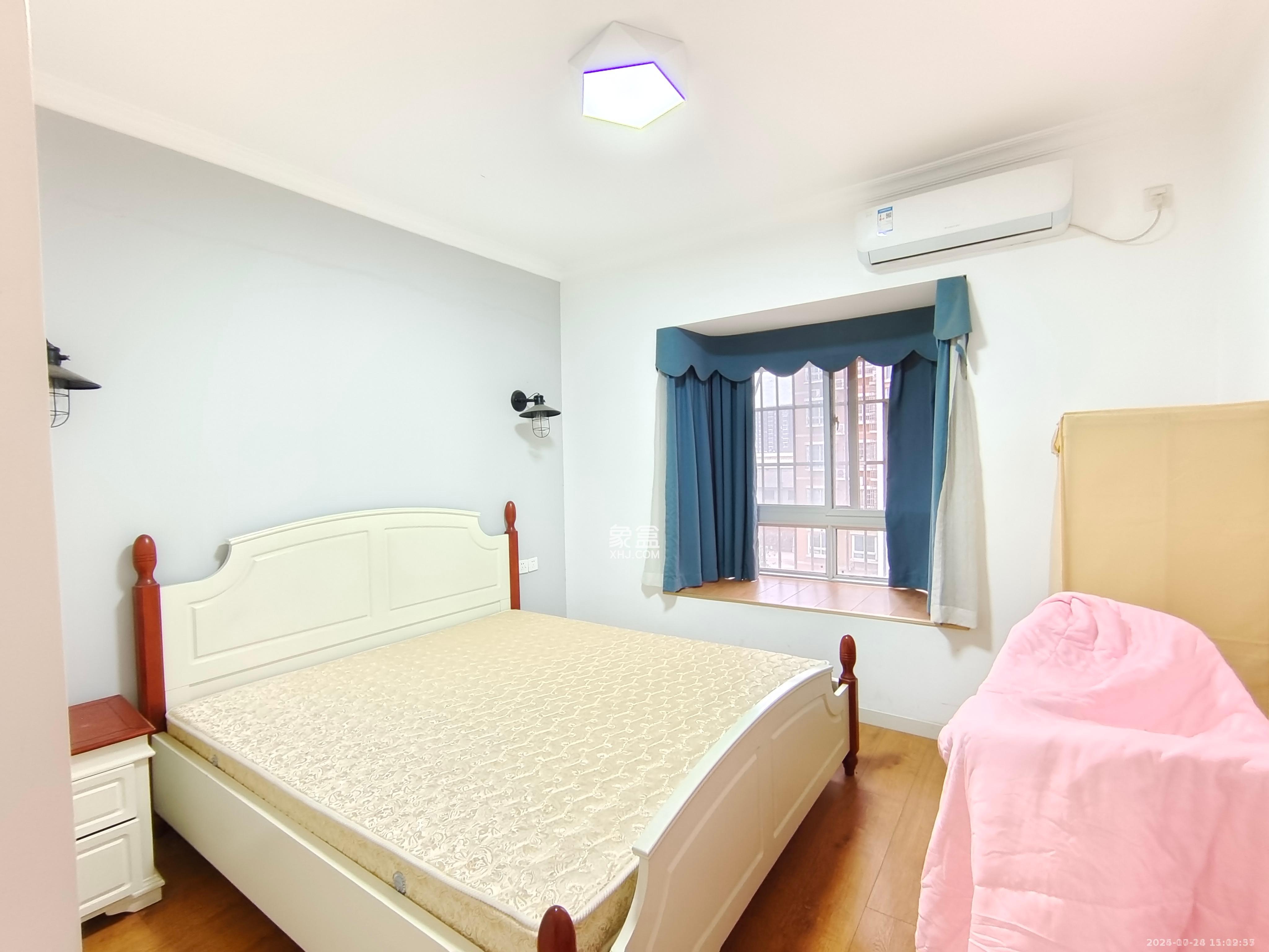 南郡雅园 3室2厅1卫 1600.0元/月 南郡雅园 3室2厅1卫 1600.0元/月室内图