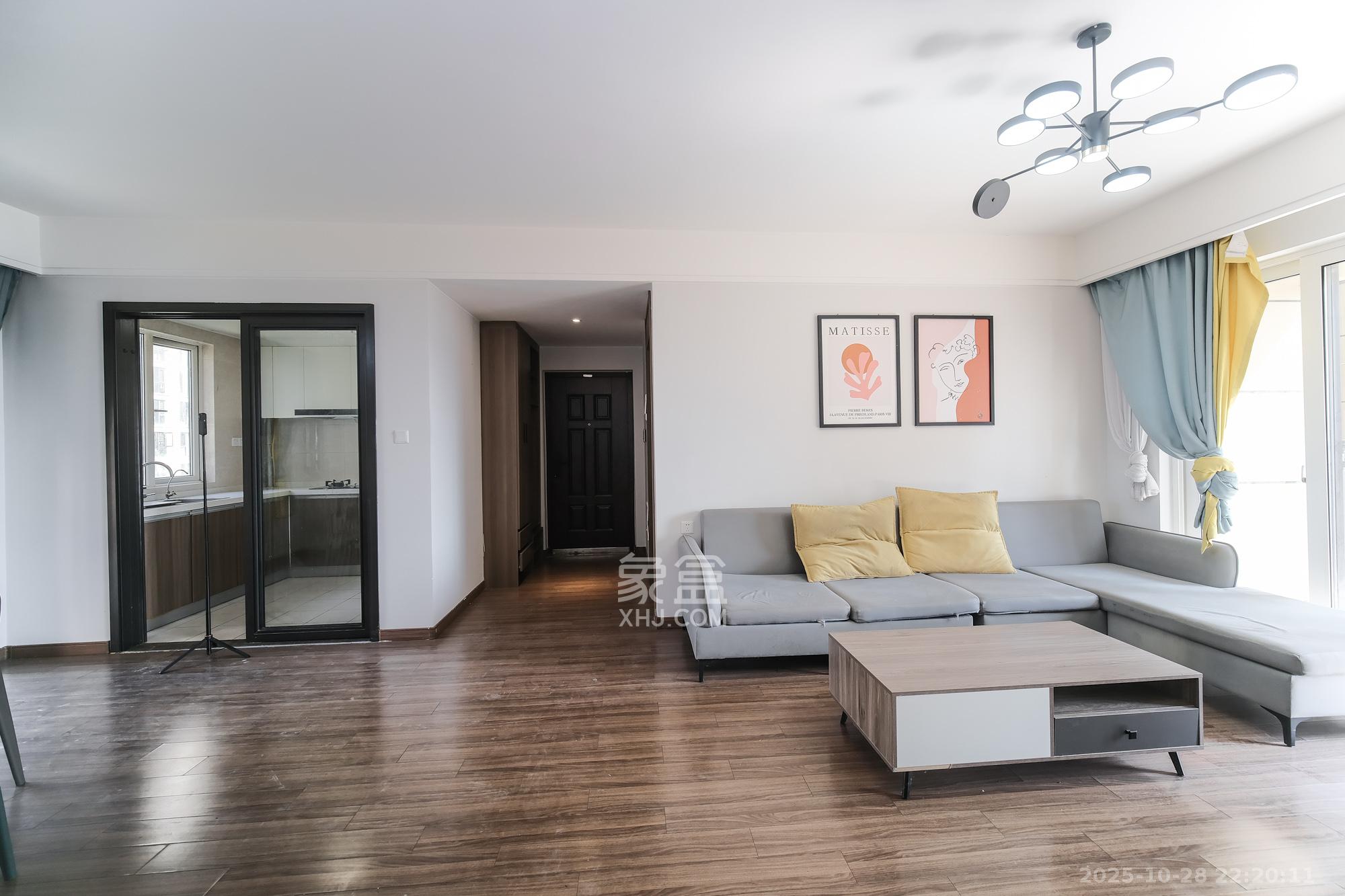 保利香槟国际  4室2厅2卫    99.6万其他