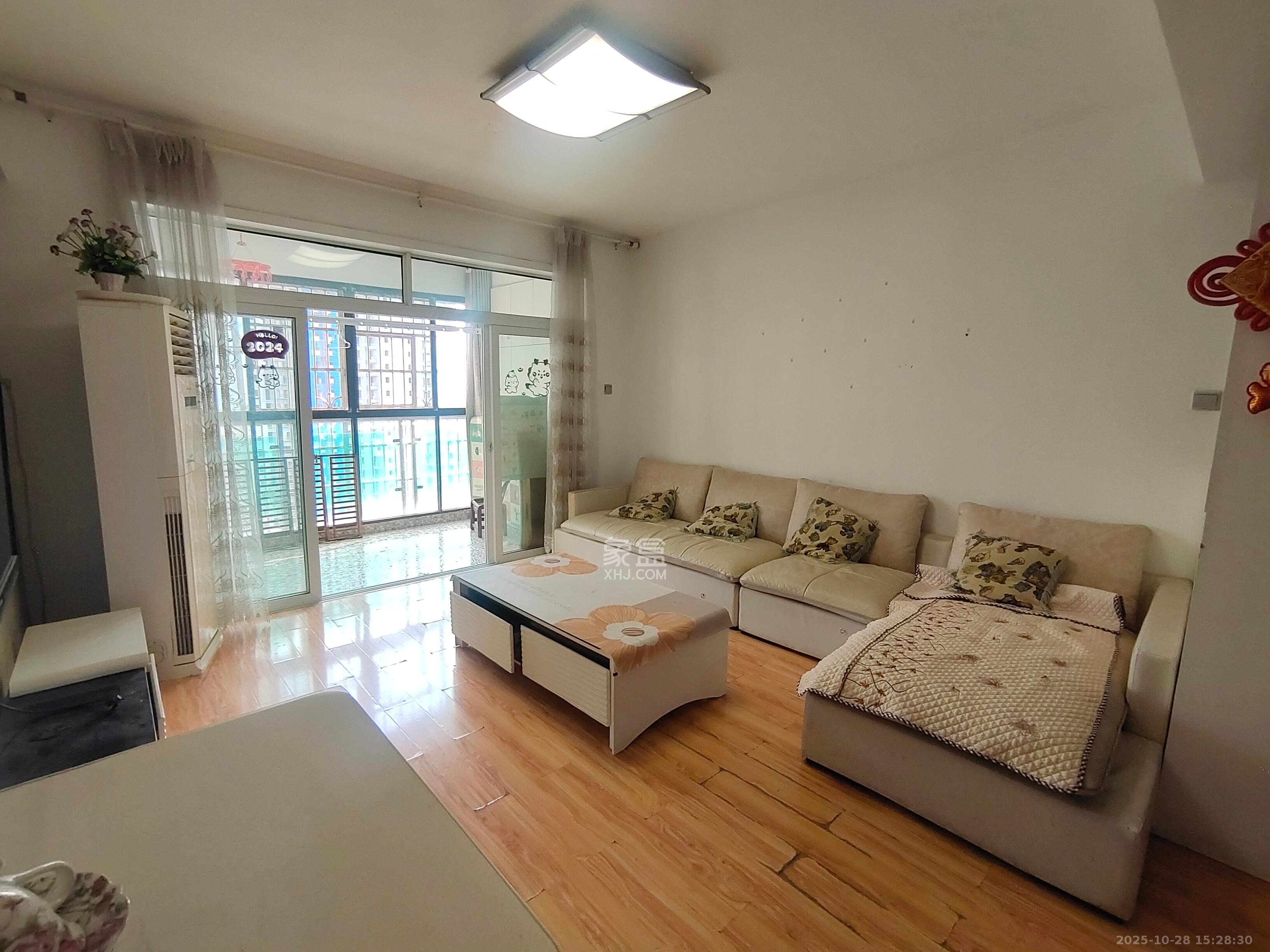 江临天下  2室2厅1卫    1700.0元/月室内图1