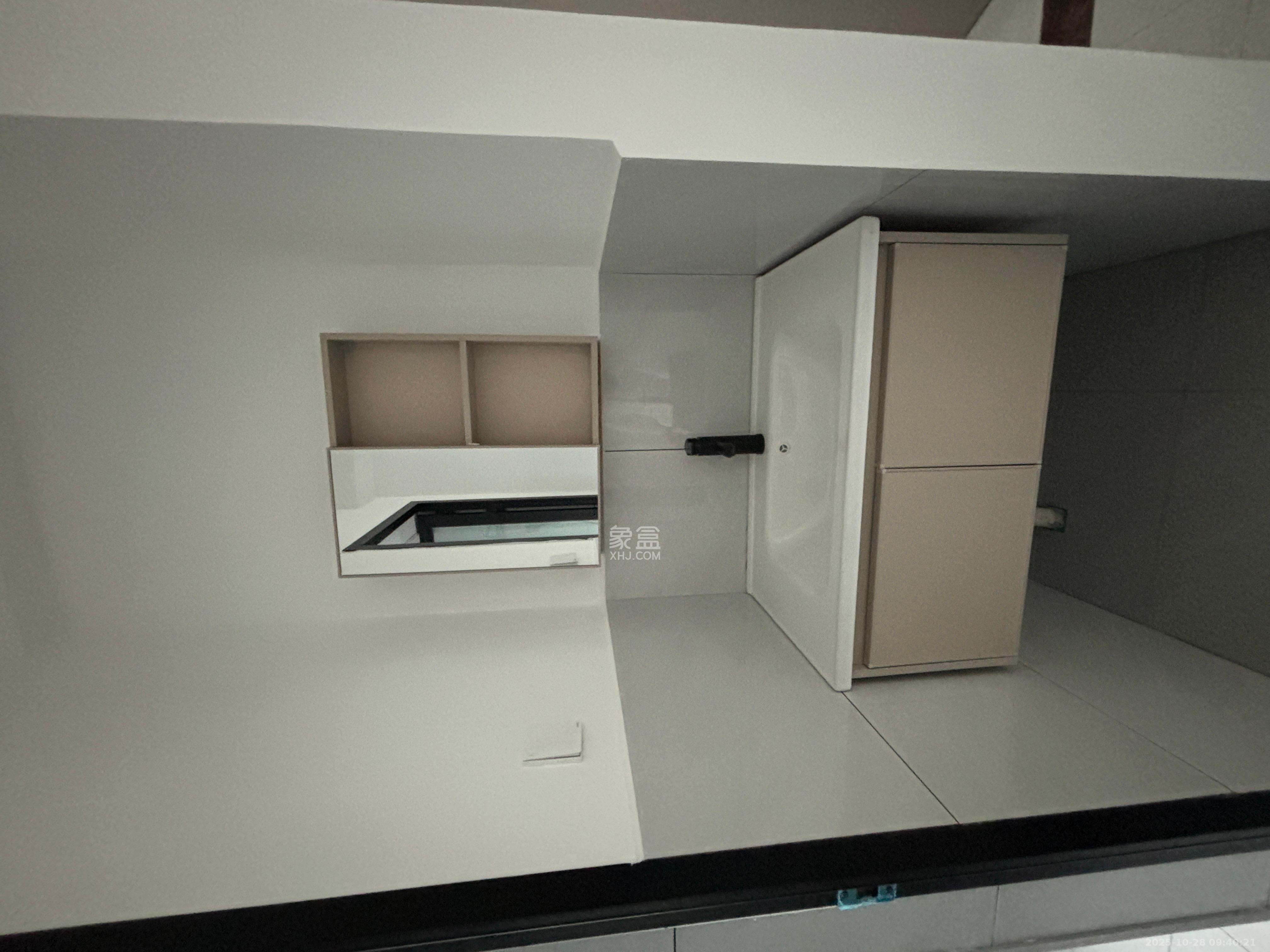 财汇新天地(财汇商务广场)  3室2厅1卫    2000.0元/月 财汇新天地(财汇商务广场)  3室2厅1卫    2000.0元/月室内图