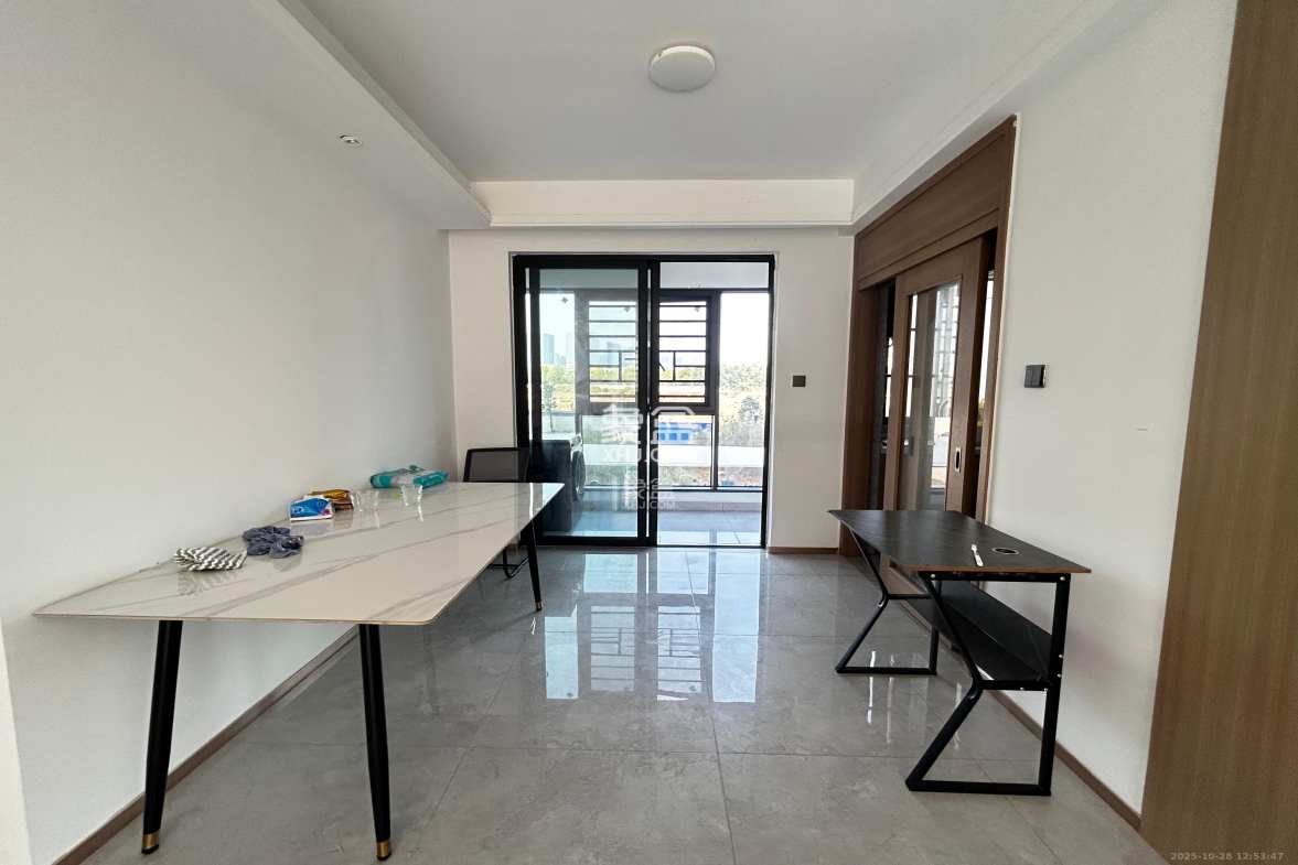 汉唐世家二期  3室2厅1卫    2500.0元/月 汉唐世家二期  3室2厅1卫    2500.0元/月室内图