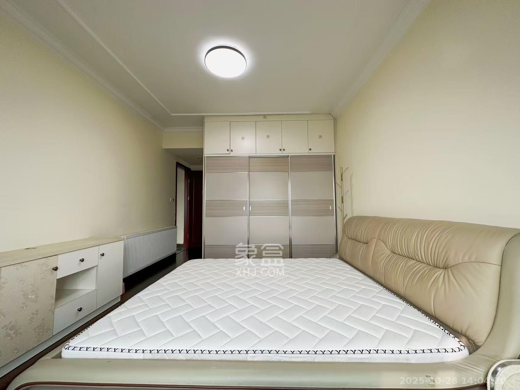 恒大翡翠华庭  3室2厅2卫    2250.0元/月室内图