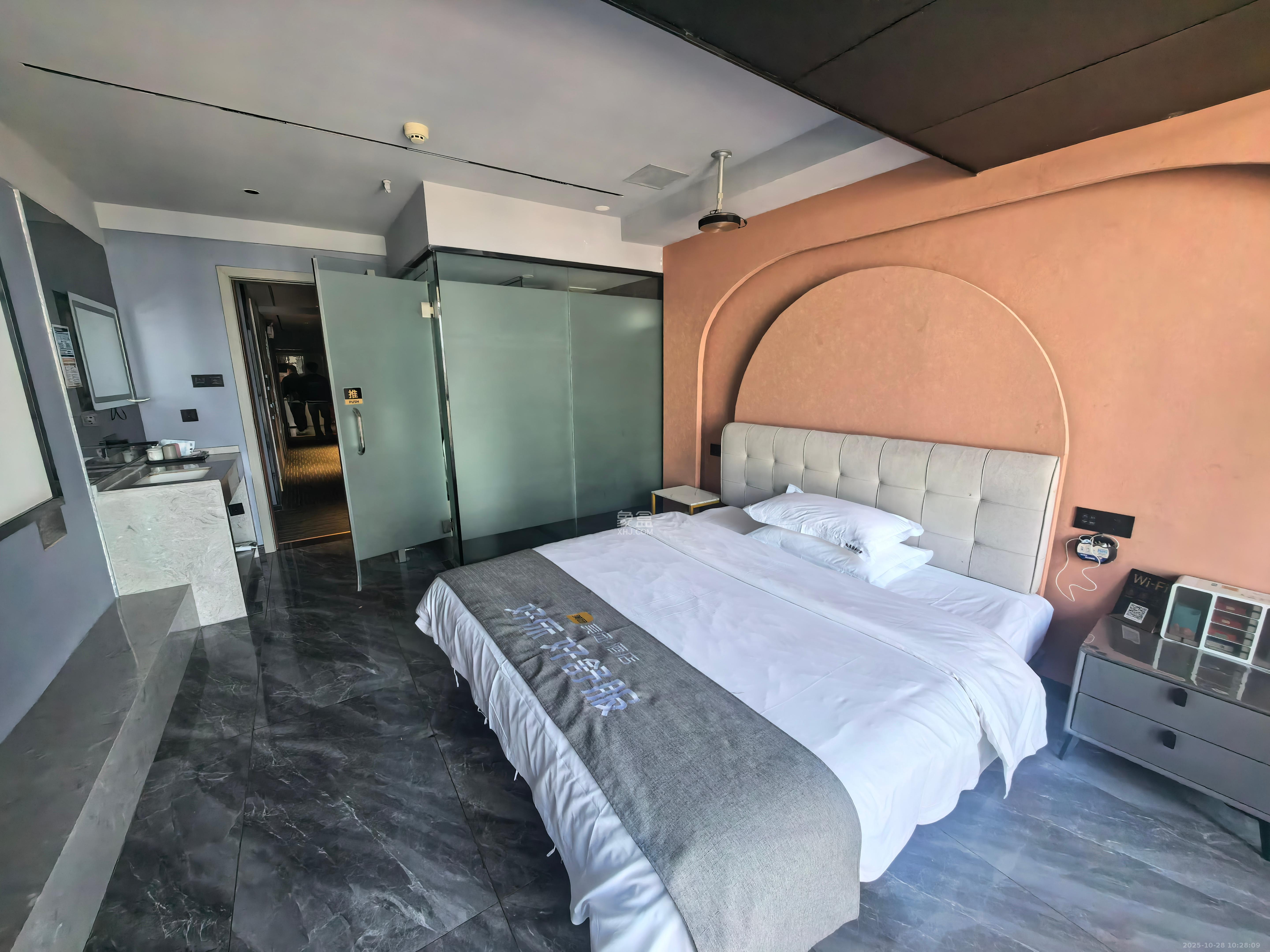 上城金都  7室0厅4卫    11500.0元/月室内图