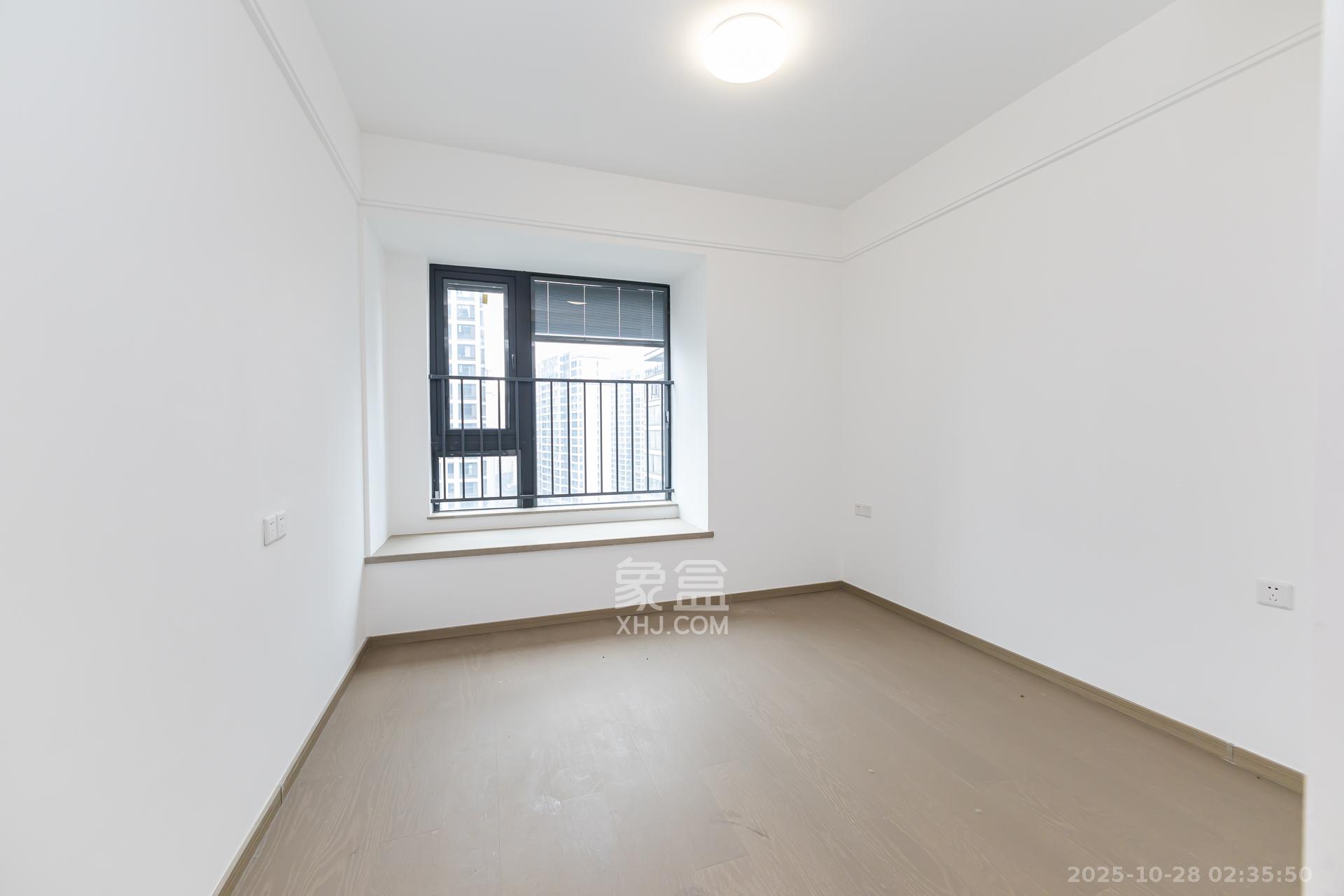 越秀湘江星汇城三期 4室2厅3卫 229.0万 越秀湘江星汇城三期 4室2厅3卫 229.0万卧室