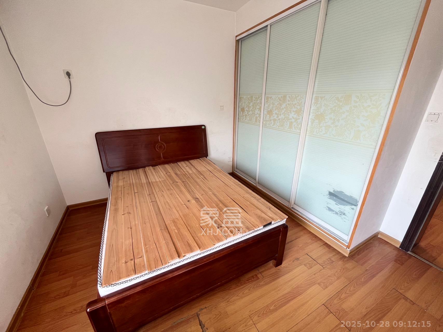 旭辉藏郡(藏郡、旭湘华府)  2室2厅1卫    1800.0元/月 旭辉藏郡(藏郡、旭湘华府)  2室2厅1卫    1800.0元/月室内图