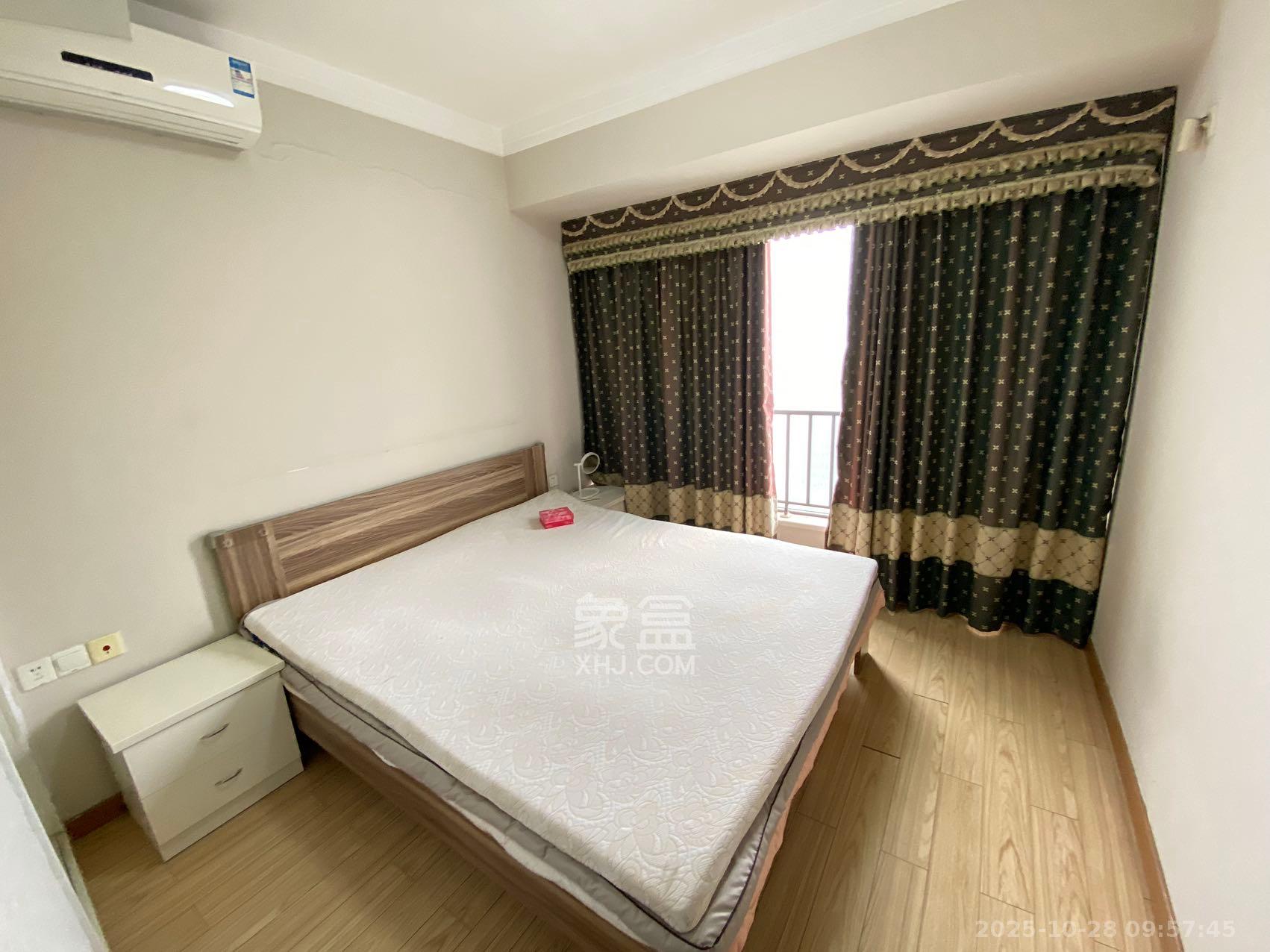 藏珑湖上国际花园  1室1厅1卫    2000.0元/月室内图