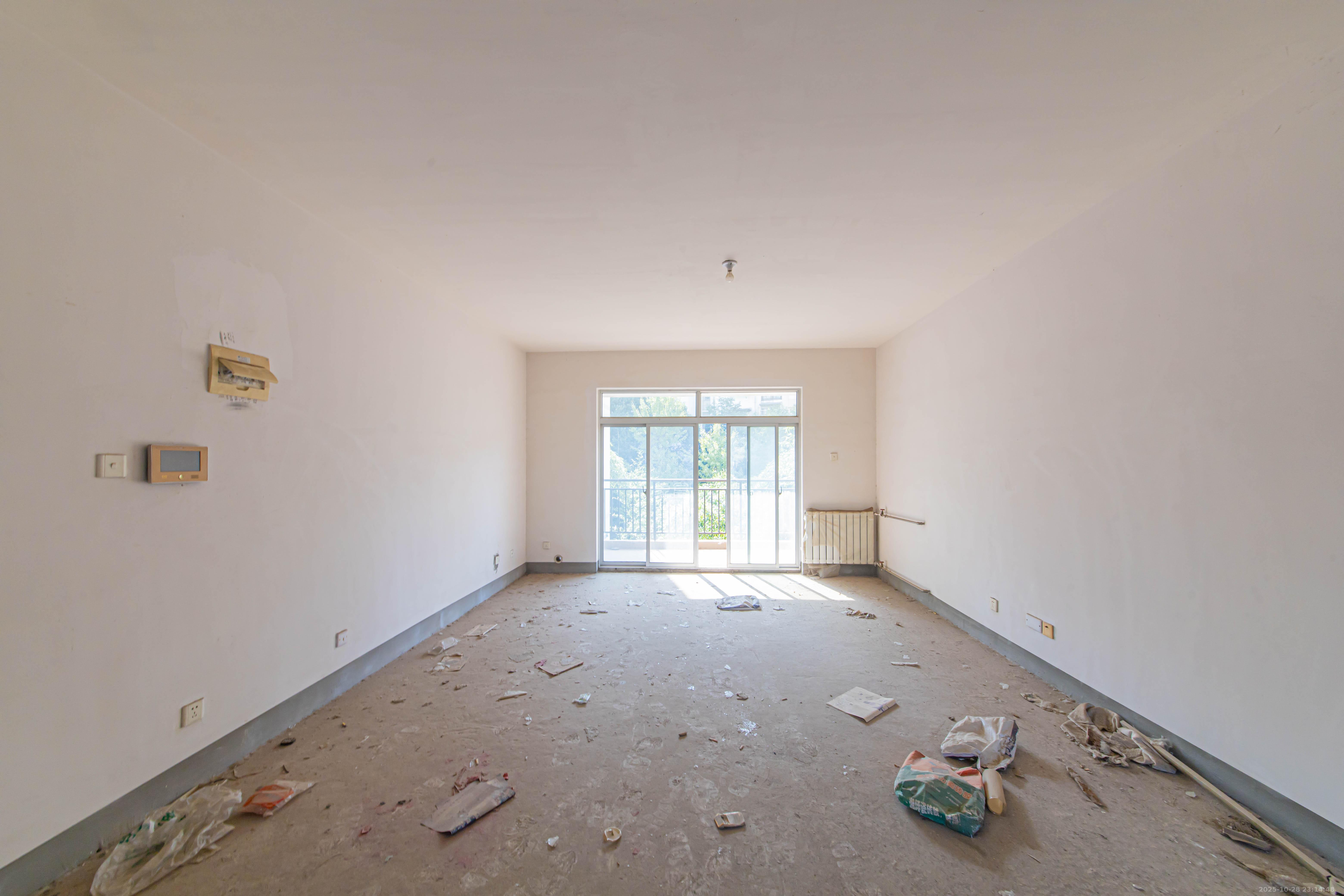 九峰小区（一二三四区）  3室2厅2卫    195.0万