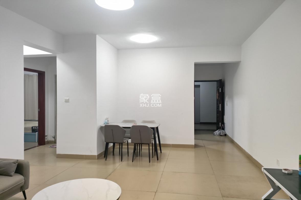 冠盛天泽园 2室2厅1卫 2400.0元/月 冠盛天泽园 2室2厅1卫 2400.0元/月室内图