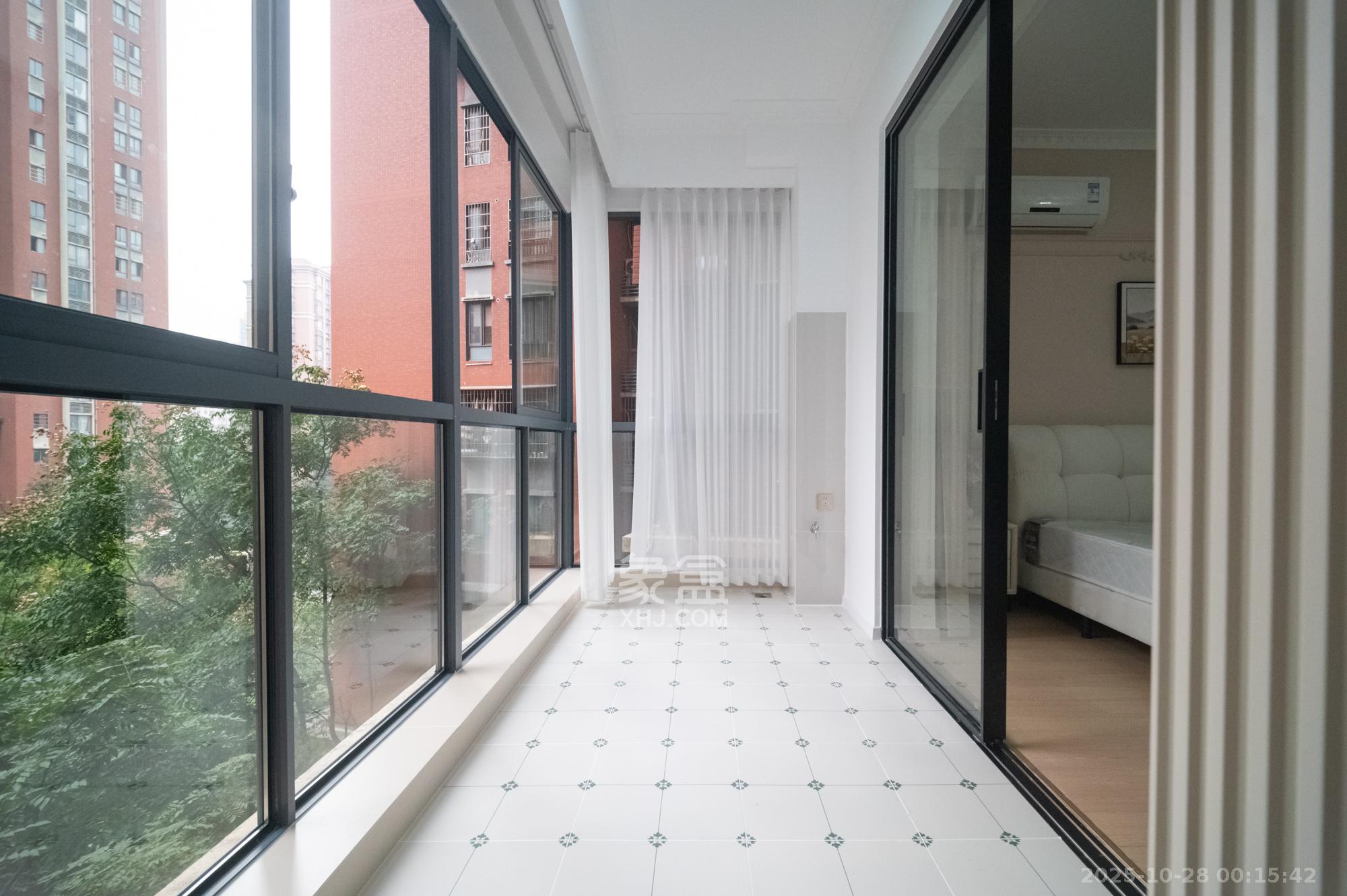 华润凤凰城二期  3室2厅1卫    78.8万阳台