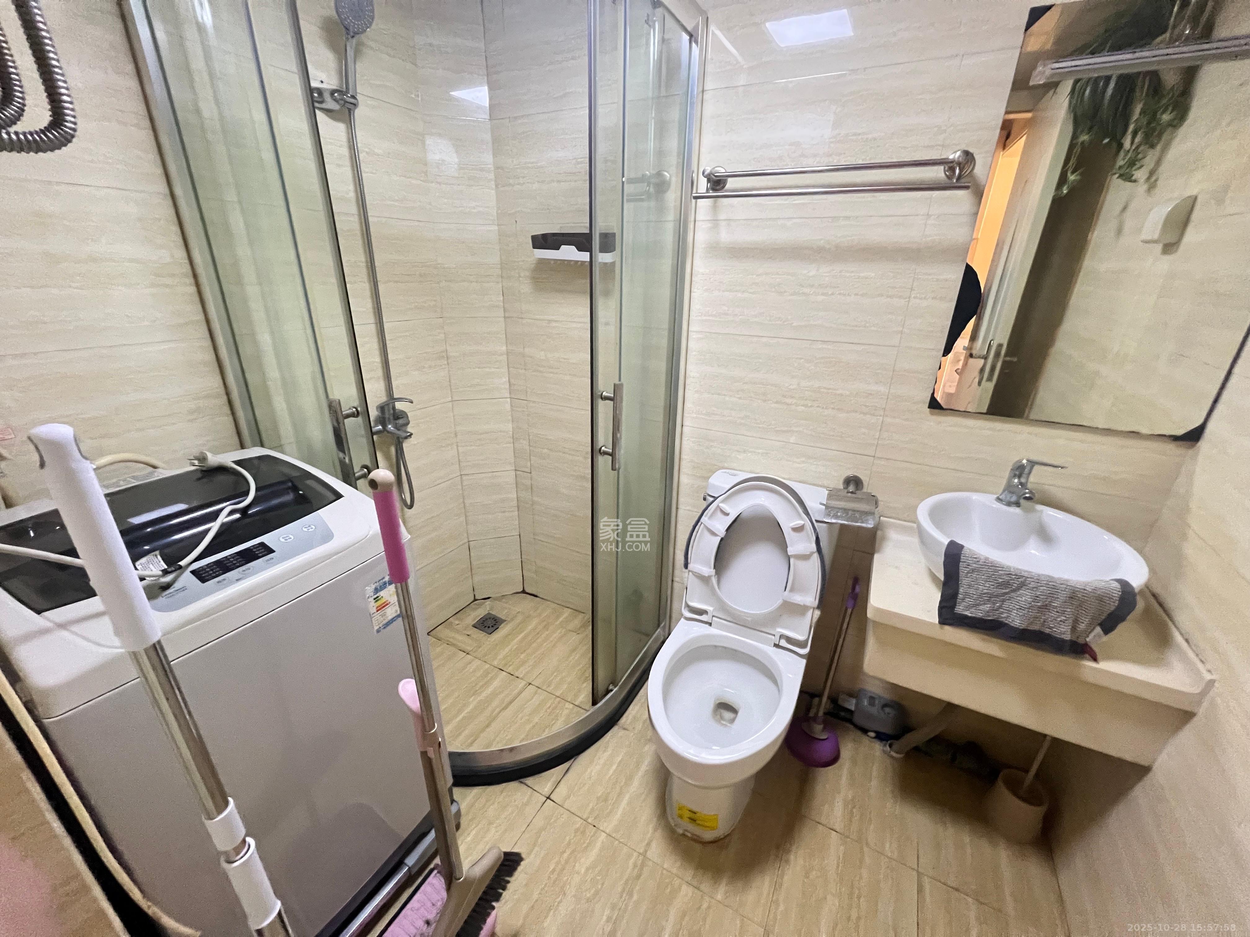 万芙锦城  1室1厅1卫    1300.0元/月 万芙锦城  1室1厅1卫    1300.0元/月室内图