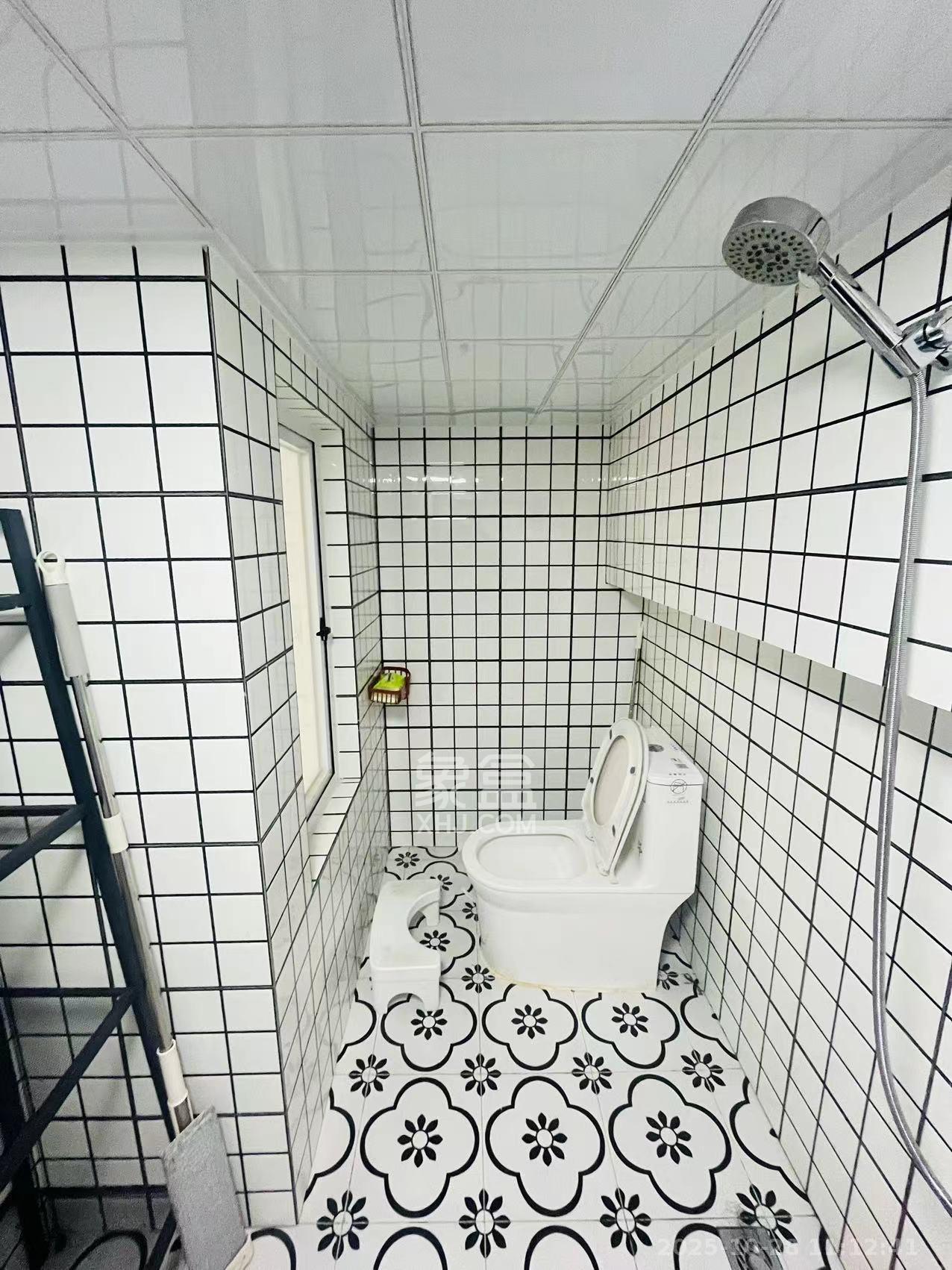 芙蓉万国城MOMA(卓越汇富苑) 2室1厅1卫 2300.0元/月 芙蓉万国城MOMA(卓越汇富苑) 2室1厅1卫 2300.0元/月室内图