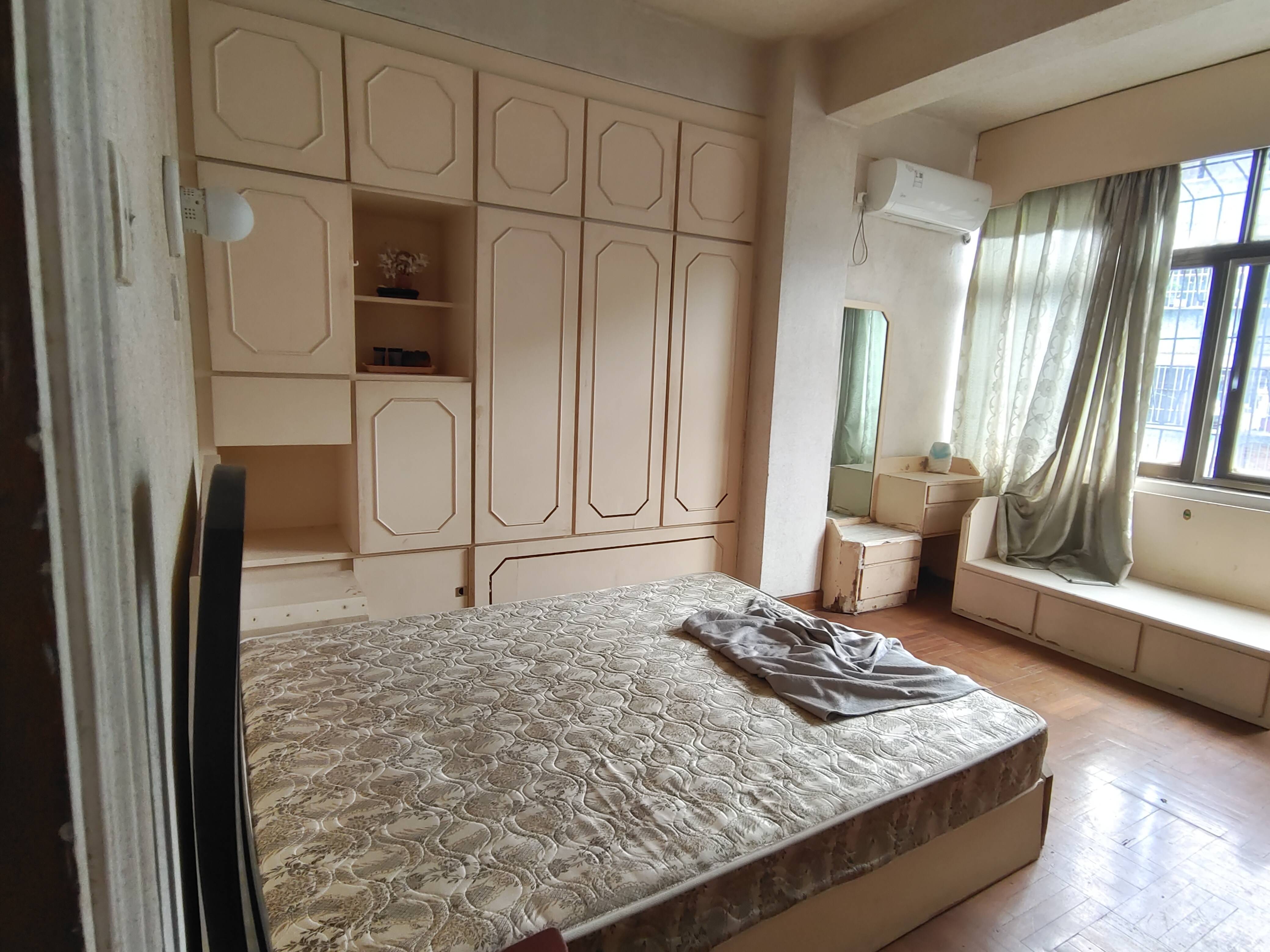 海景湾花园 2室1厅1卫 2100.0元/月 海景湾花园 2室1厅1卫 2100.0元/月室内图