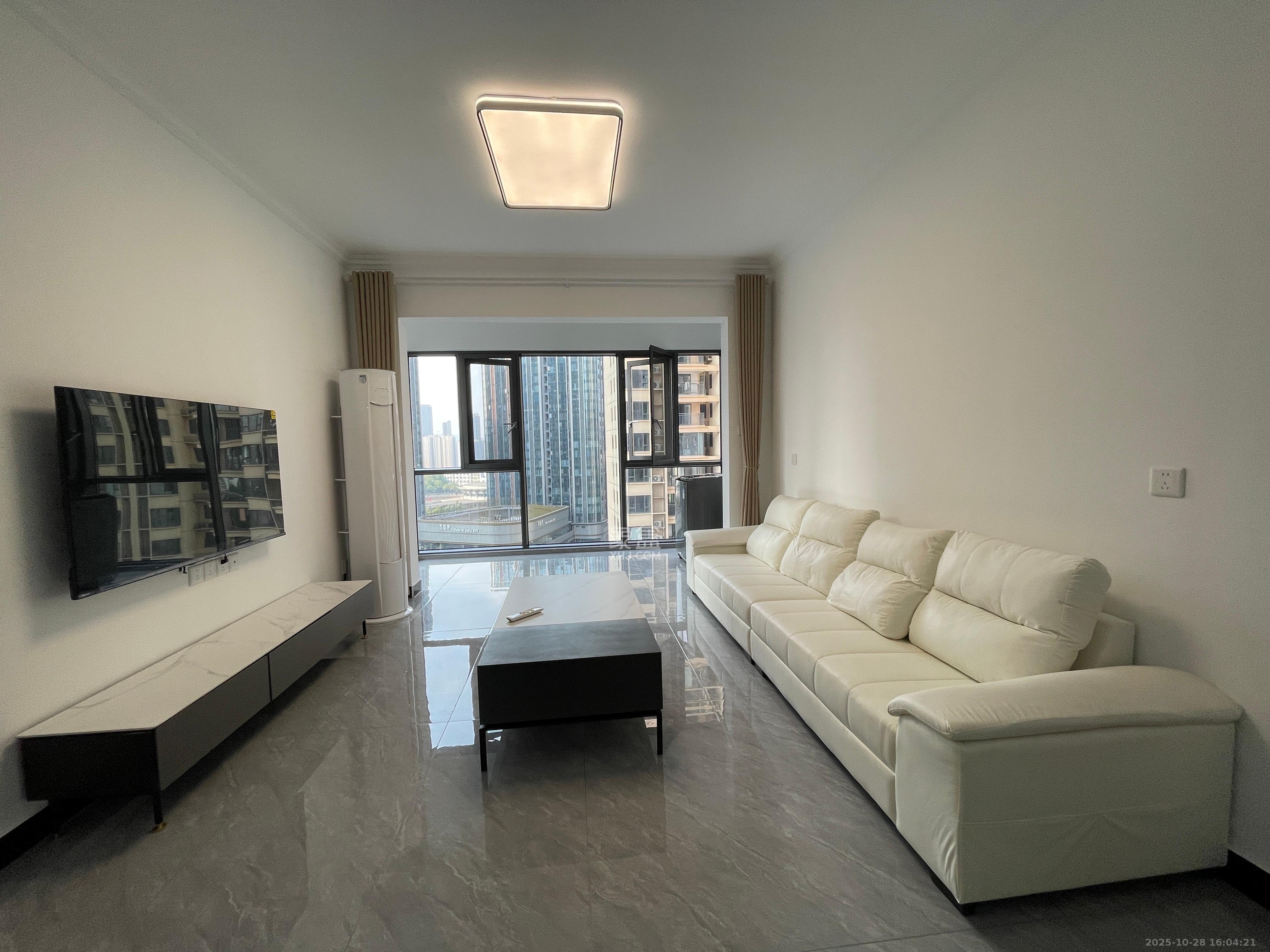 岭福家苑(天心佳苑)  3室1厅2卫    3800.0元/月 岭福家苑(天心佳苑)  3室1厅2卫    3800.0元/月