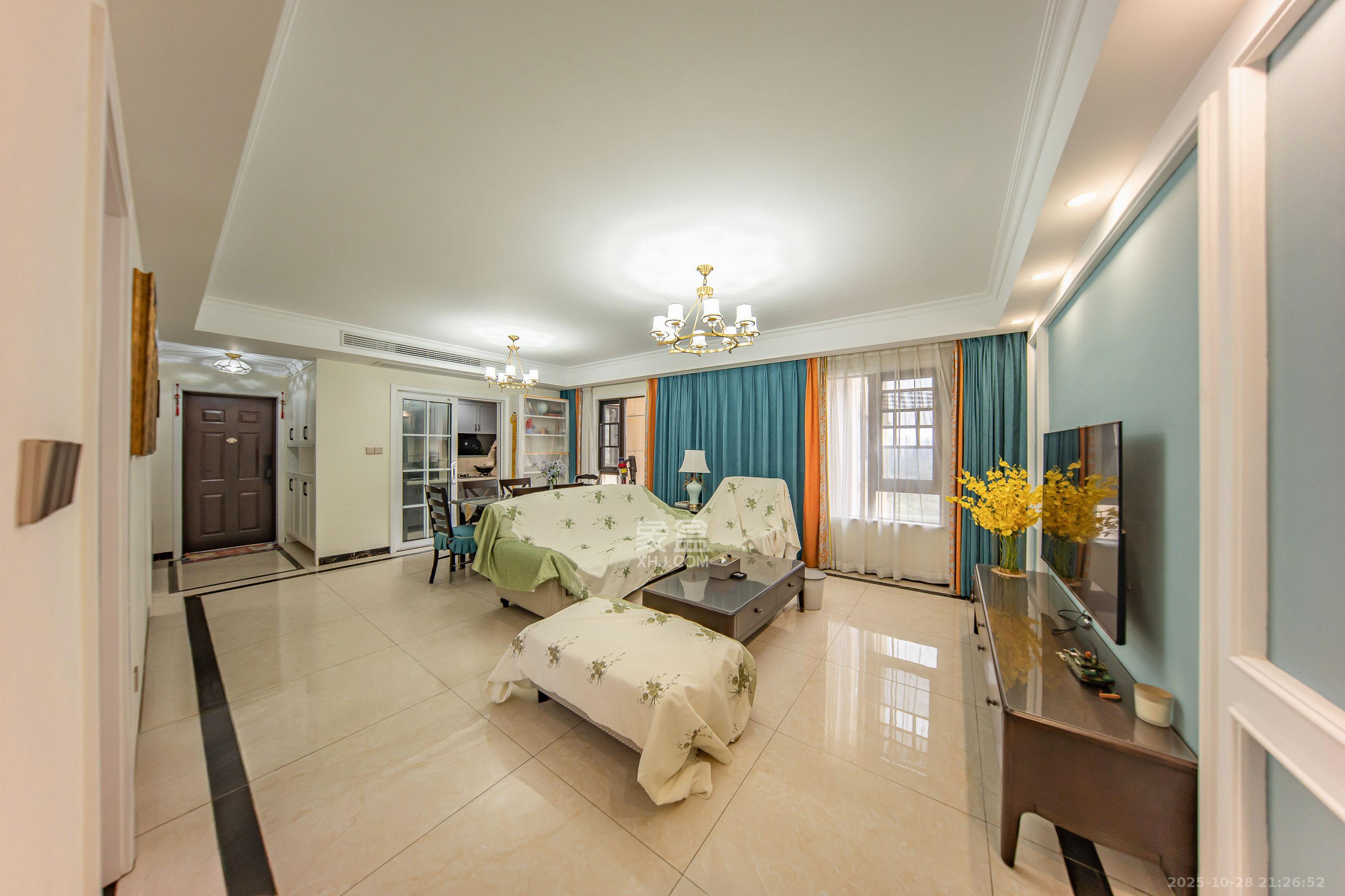 华润橡树湾 3室2厅2卫 98.0万 华润橡树湾 3室2厅2卫 98.0万客厅