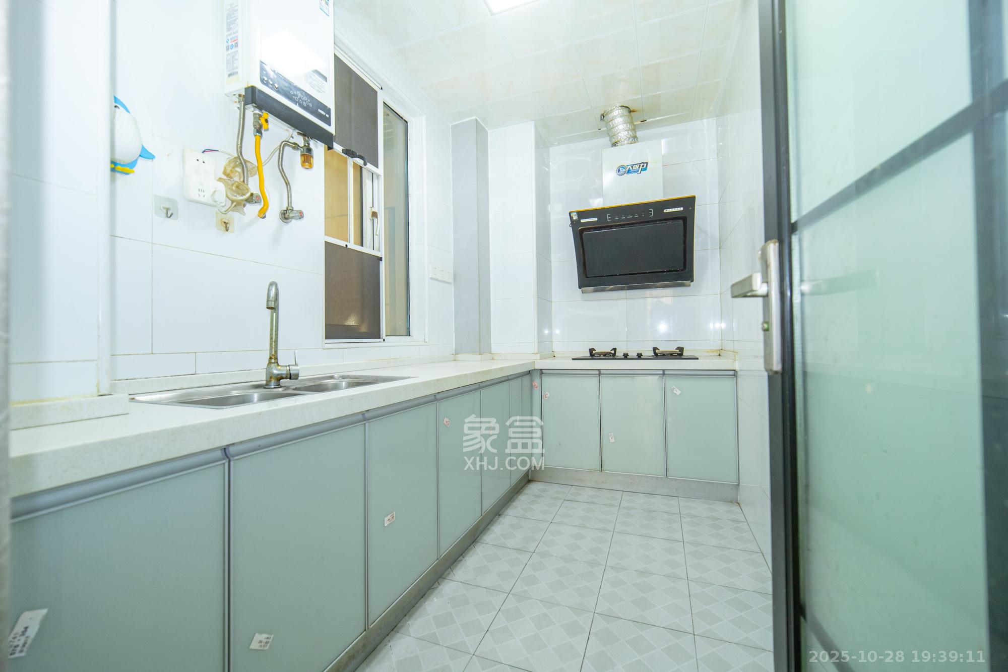 金科时代中心 3室2厅1卫 69.8万 金科时代中心 3室2厅1卫 69.8万厨房