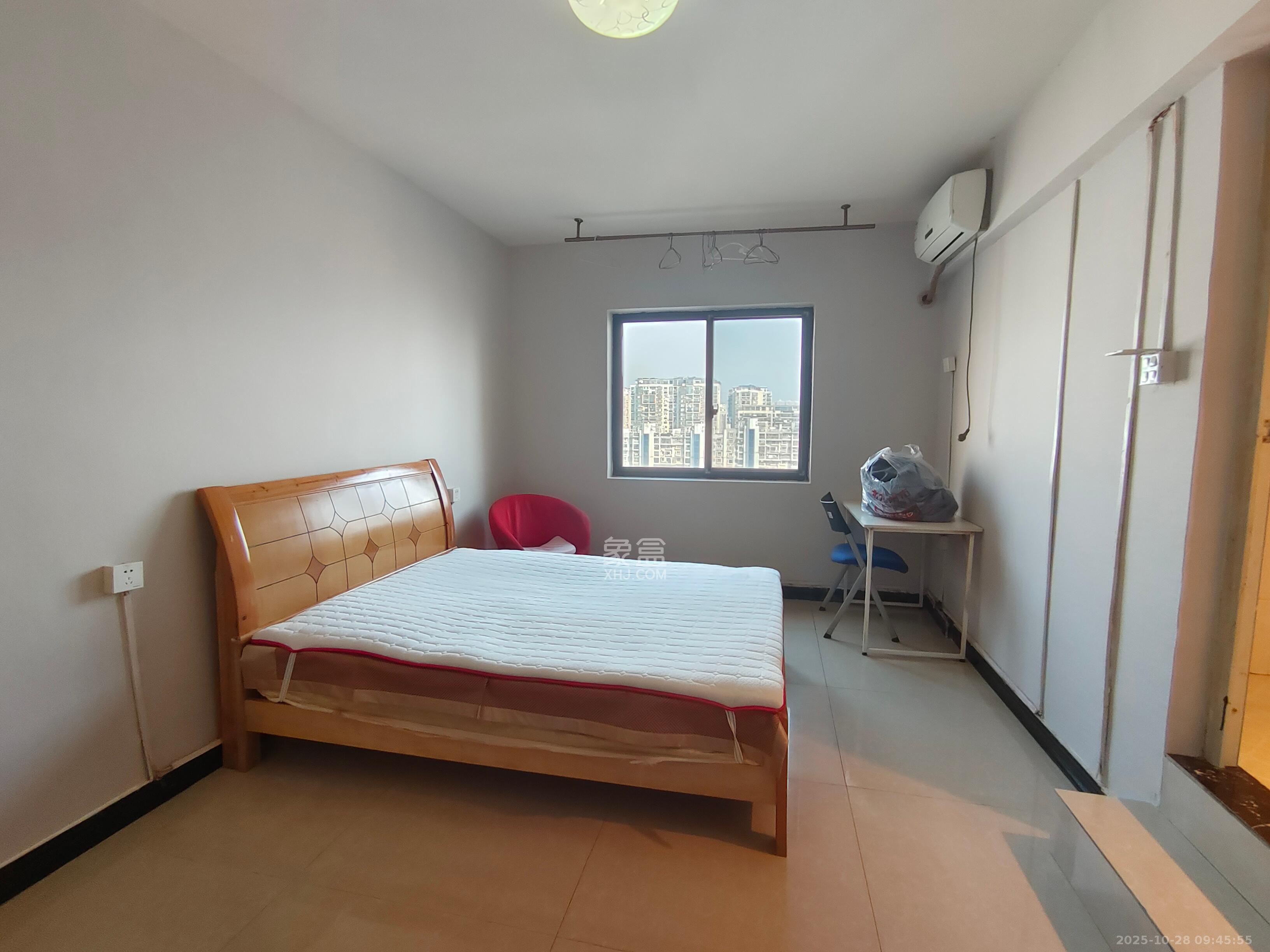 上峰苑（兰亭玥岛）  1室1厅1卫    900.0元/月室内图