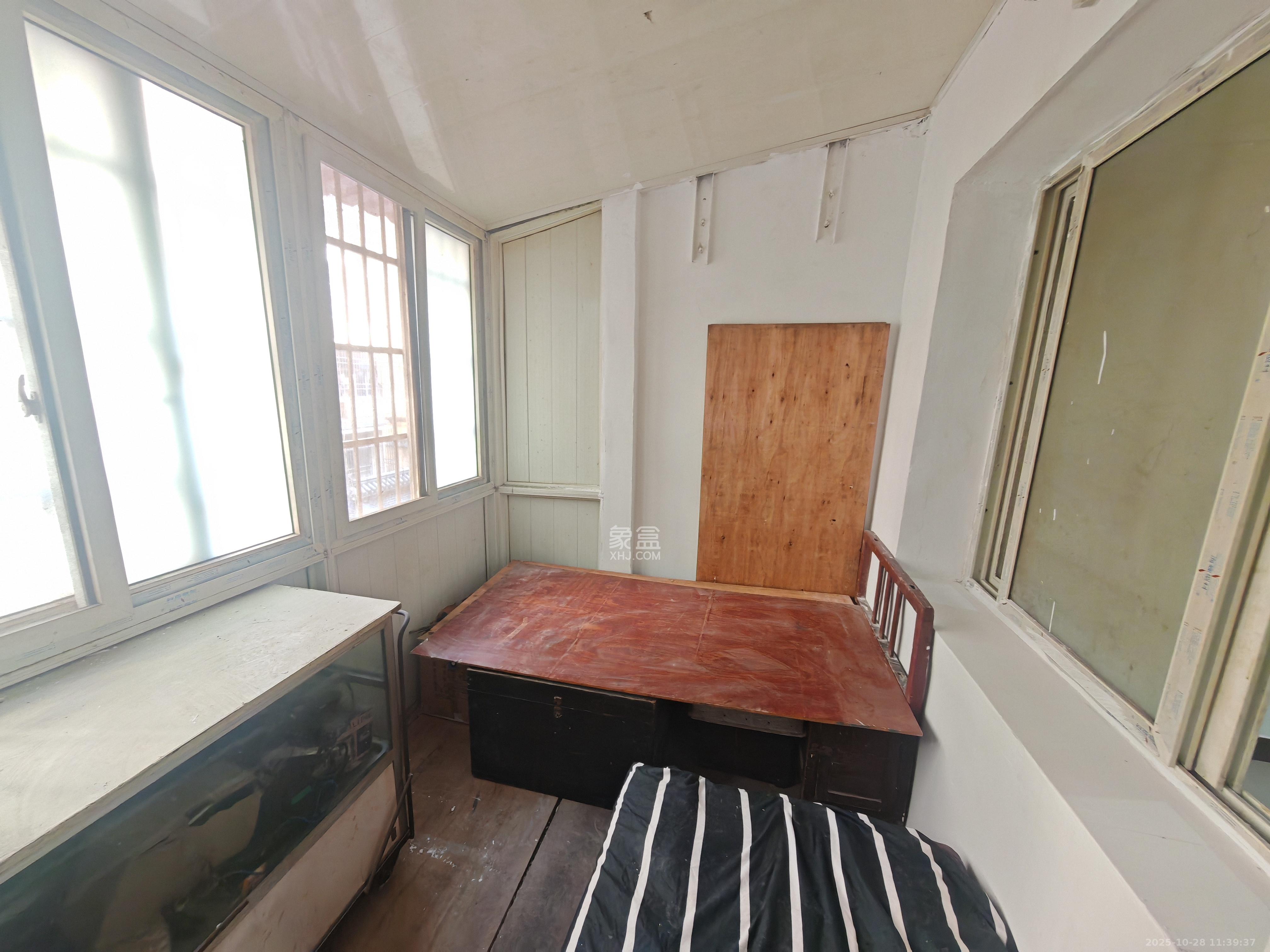 家兴公寓（洪家井）  2室1厅1卫    1800.0元/月室内图
