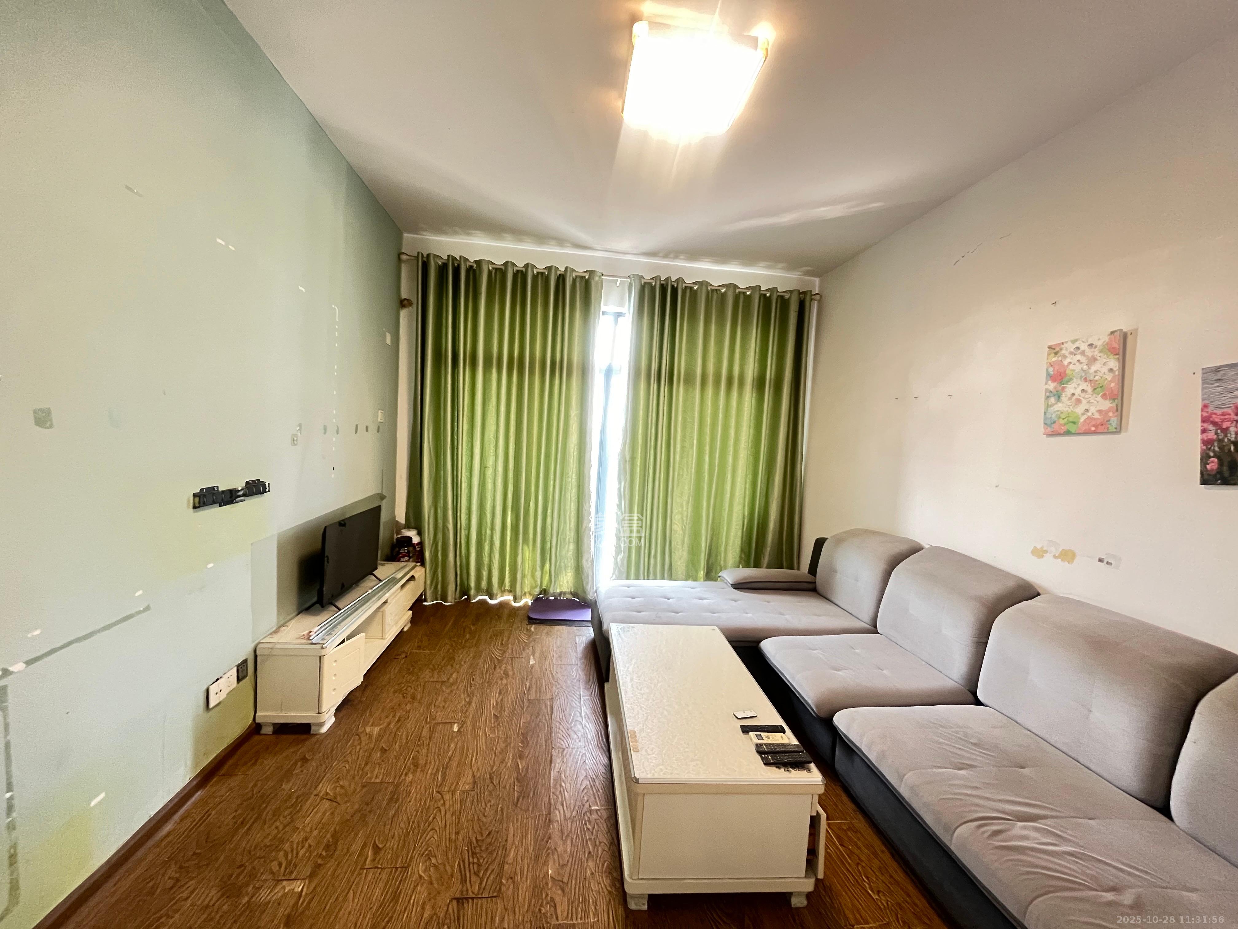 香芙嘉园(广铁湘府嘉园)  2室2厅1卫    1700.0元/月 香芙嘉园(广铁湘府嘉园)  2室2厅1卫    1700.0元/月