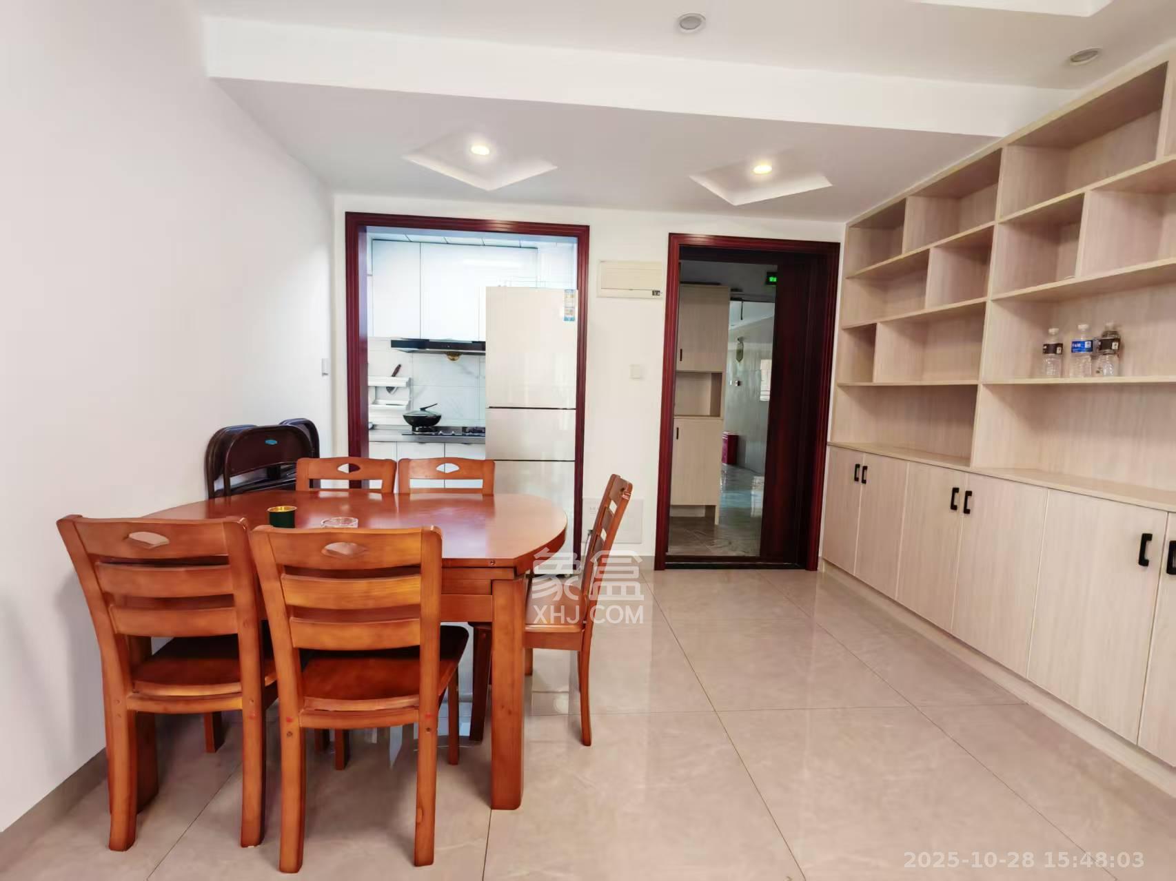 天健城  3室2厅1卫    3500.0元/月室内图