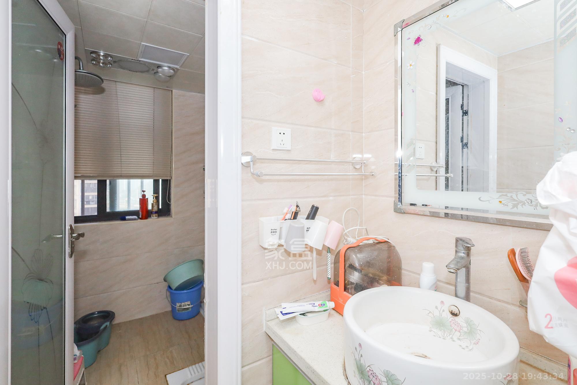 钰龙天下二期(钰龙佳园)  3室2厅2卫    265.0万 钰龙天下二期(钰龙佳园)  3室2厅2卫    265.0万卫生间