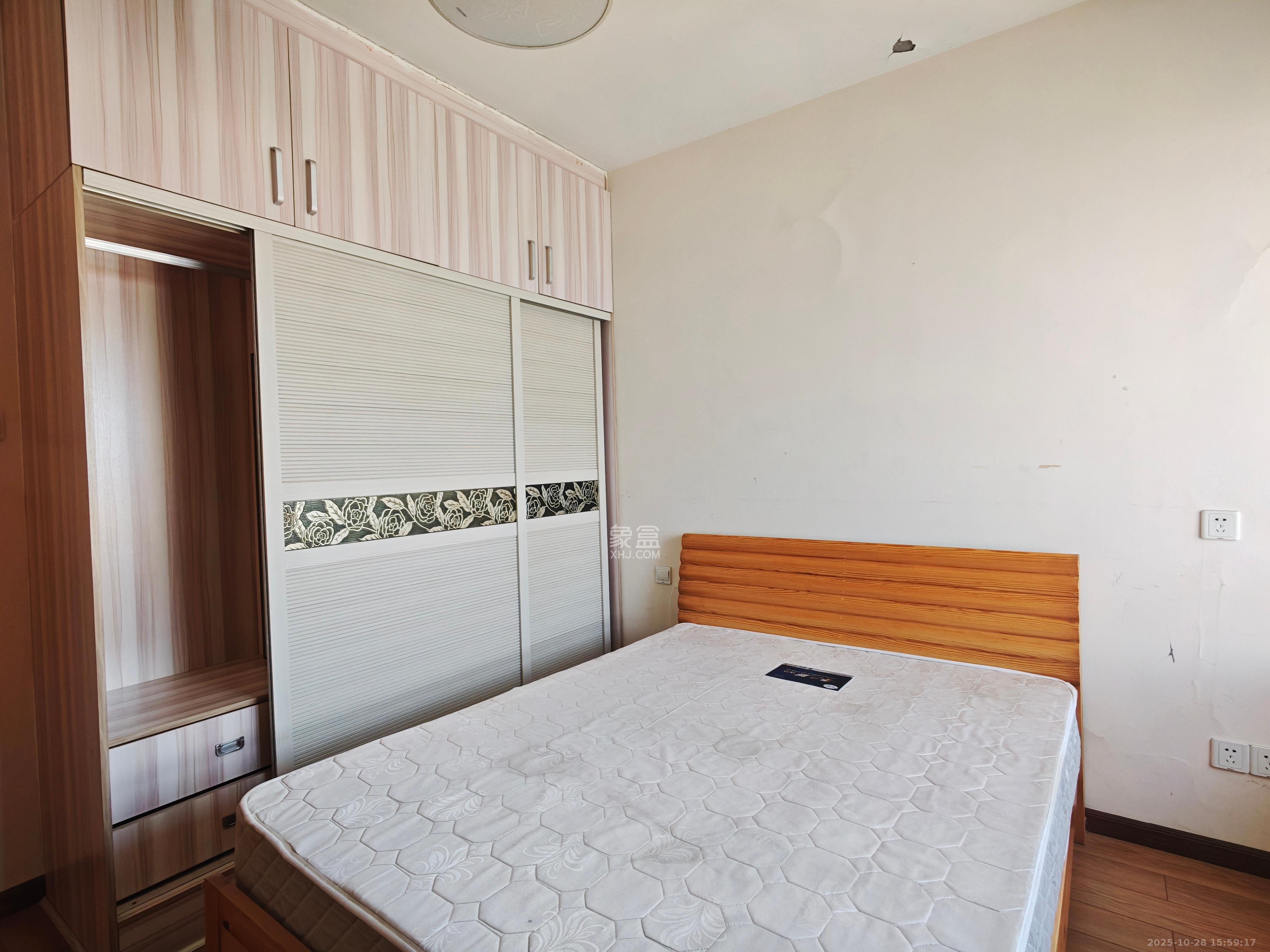 高鑫麓城  3室2厅2卫    2400.0元/月 高鑫麓城  3室2厅2卫    2400.0元/月室内图