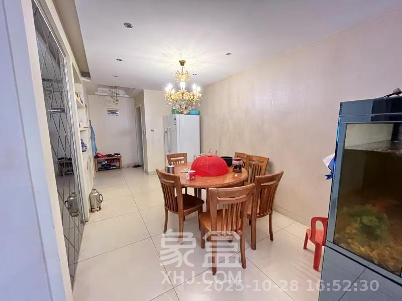 长盛岚庭  3室2厅2卫    2800.0元/月 长盛岚庭  3室2厅2卫    2800.0元/月室内图