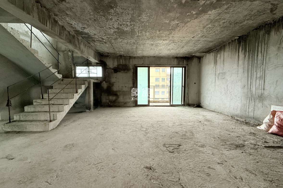 海岛国际名城 5室2厅2卫 330.0万 海岛国际名城 5室2厅2卫 330.0万室内图