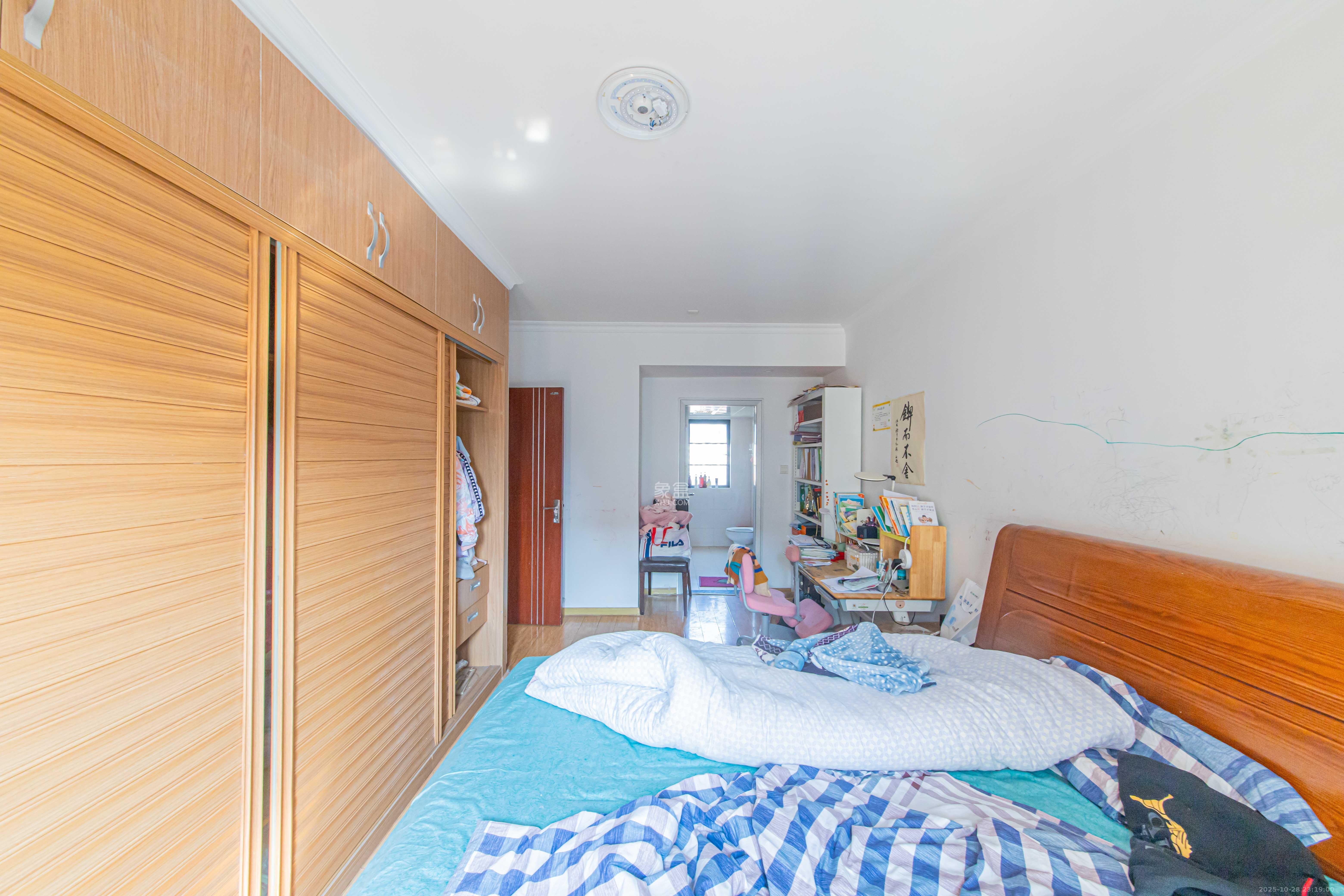 中建芙蓉嘉苑  3室2厅1卫    120.0万卧室