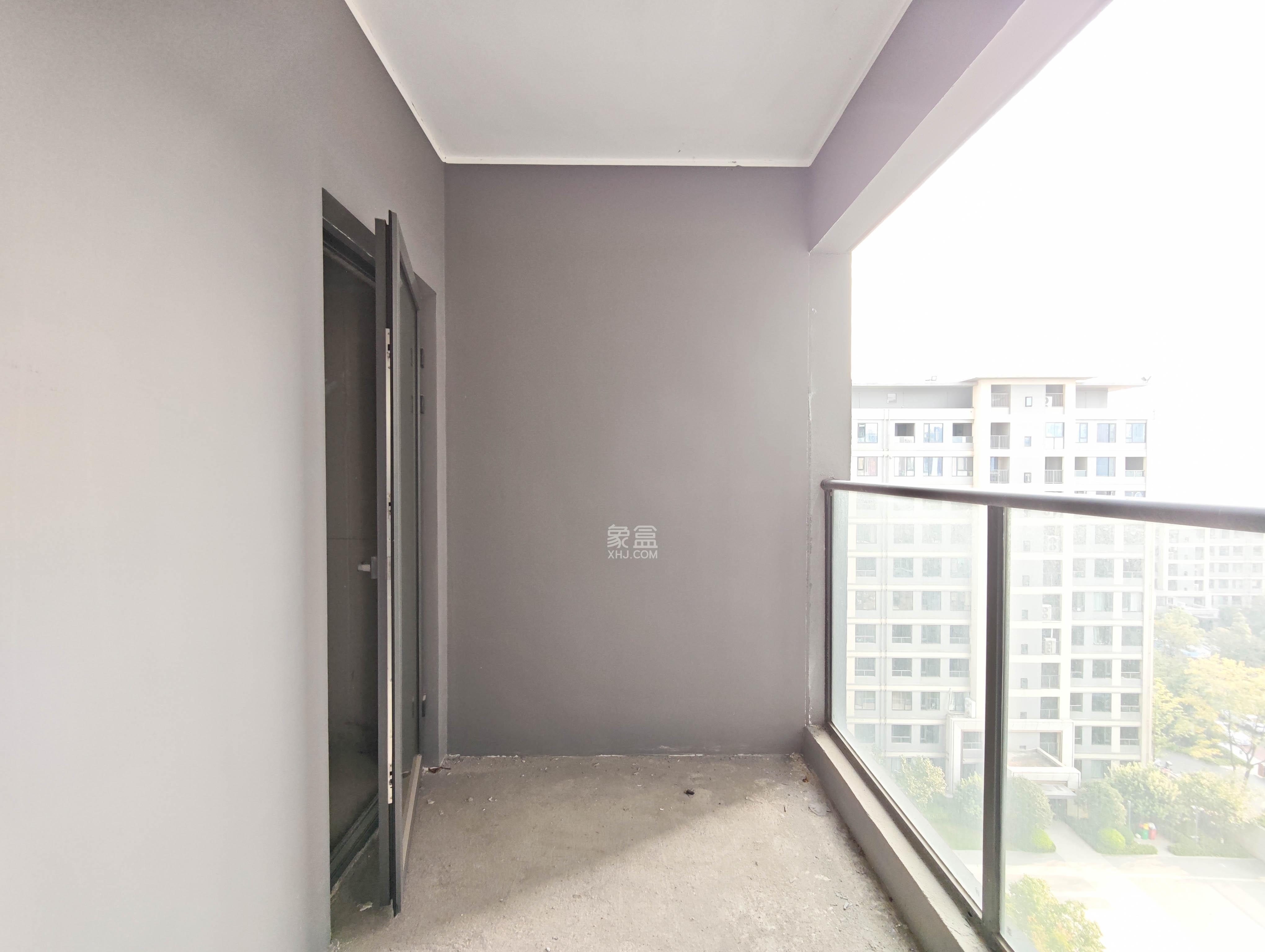 新城明昱东方  3室2厅1卫    78.0万阳台