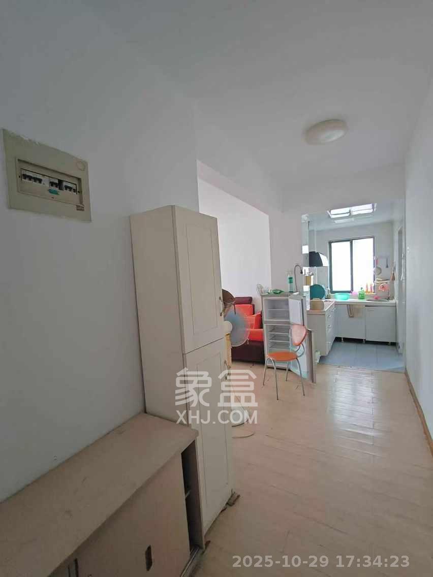 湘江银座  1室0厅0卫    1700.0元/月室内图