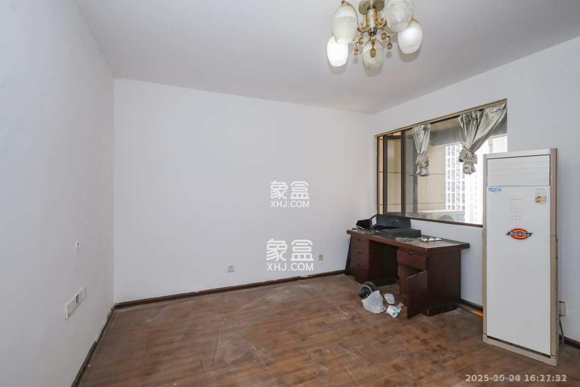 南山雍江汇(滨江国际新城) 3室2厅1卫 2200.0元/月 南山雍江汇(滨江国际新城) 3室2厅1卫 2200.0元/月室内图